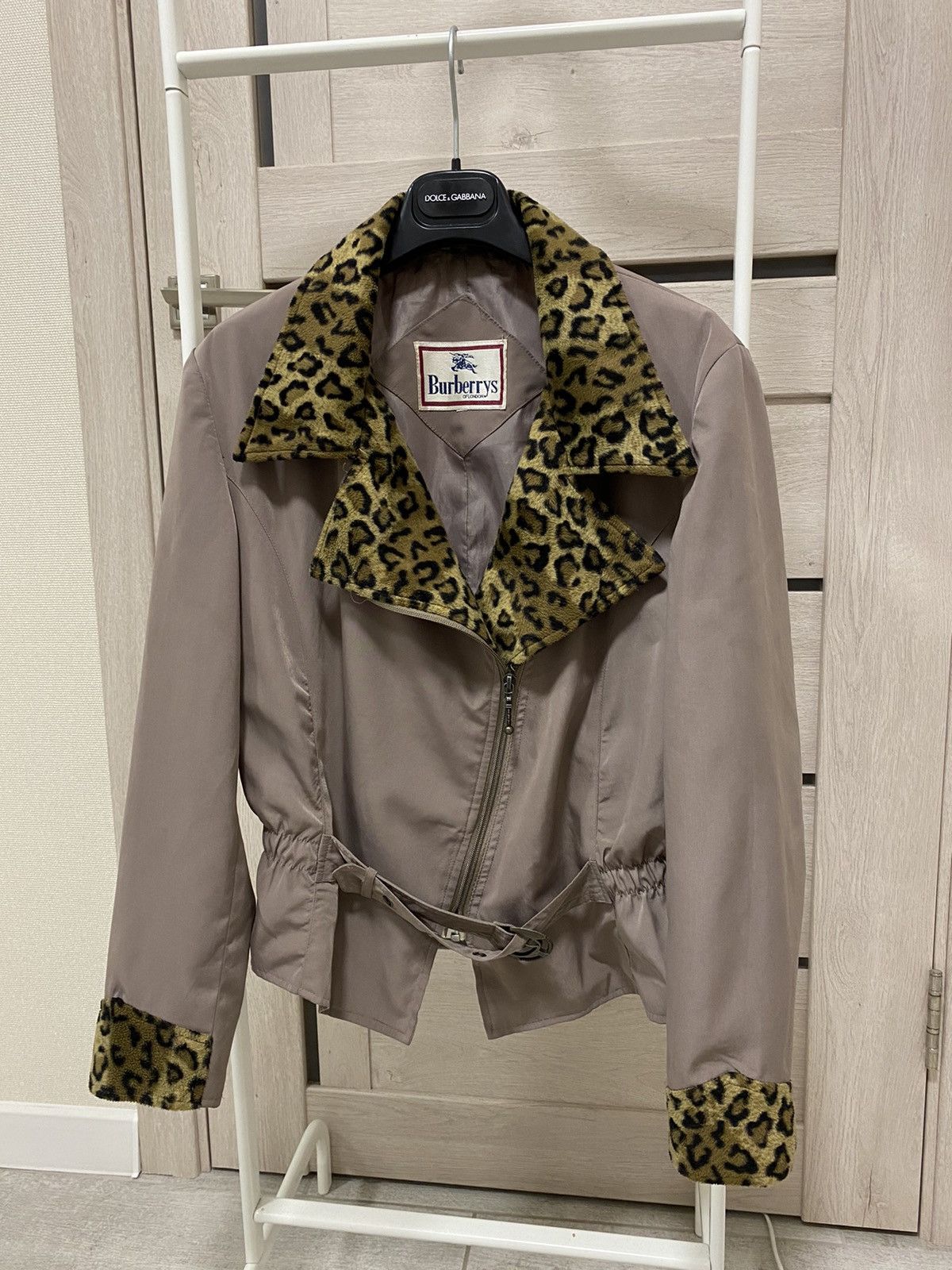 Burberry × Vintage Burberry’s Vintage Leopard Women’s Mid Nylon Trench Size M / US 6-8 / IT 42-44 - 1 Thumbnail