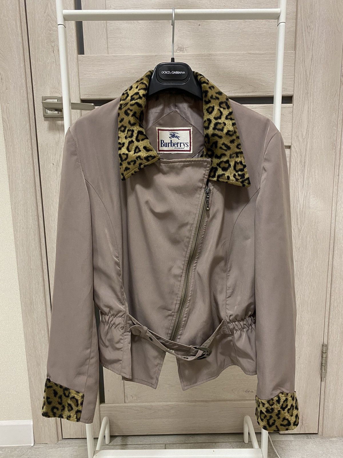 Burberry × Vintage Burberry’s Vintage Leopard Women’s Mid Nylon Trench Size M / US 6-8 / IT 42-44 - 7 Thumbnail