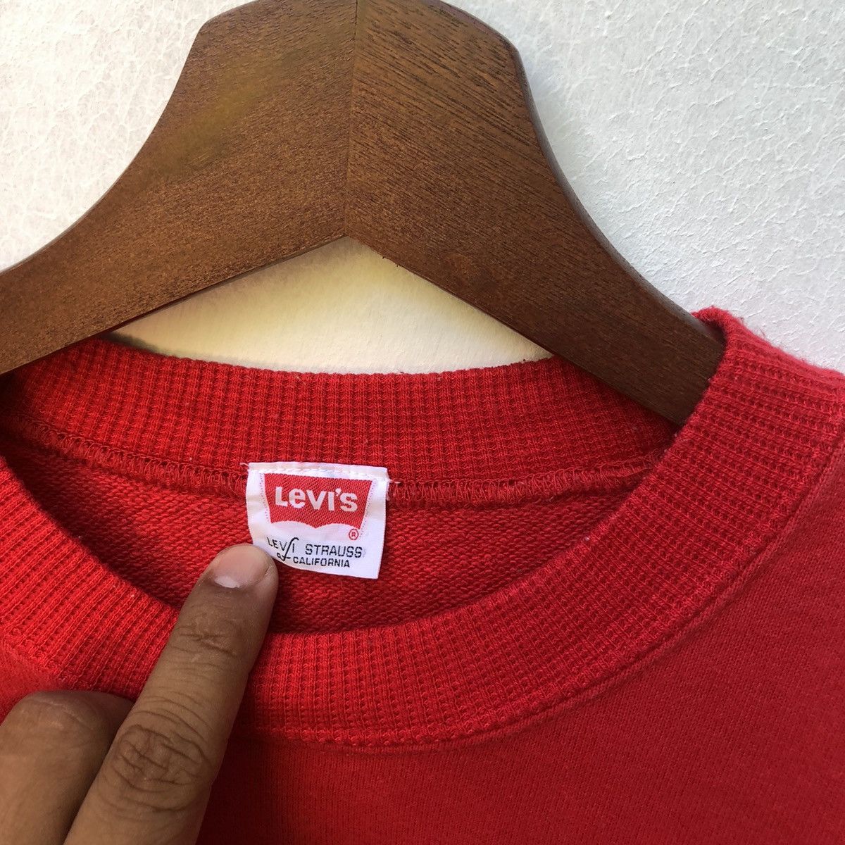 Vintage Vintage Levi's Crewneck Sweatshirt Size US S / EU 44-46 / 1 - 4 Thumbnail