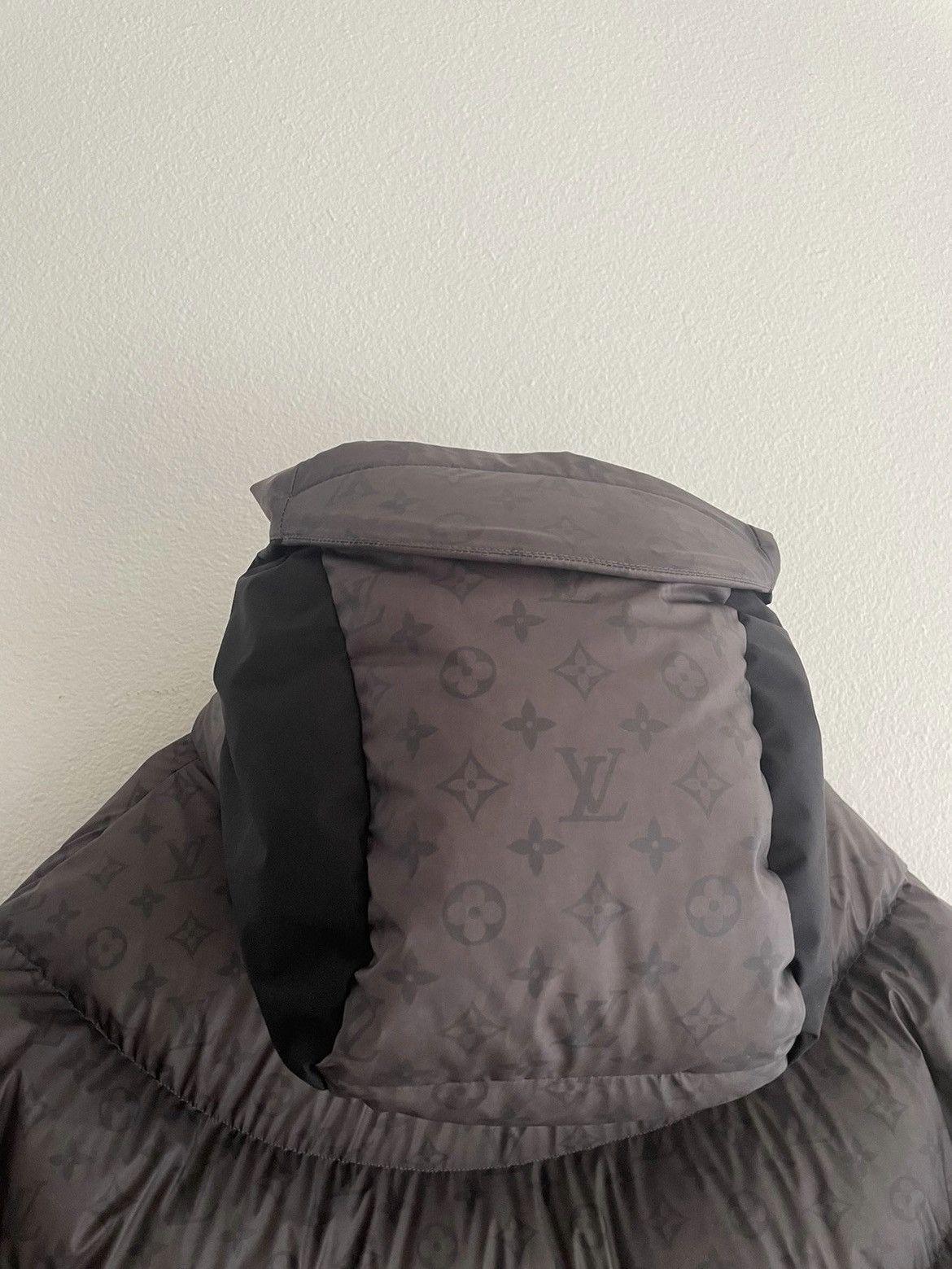 Louis Vuitton Louis Vuitton 2054 Heat Reactive Puffer Jacket Size US L / EU 52-54 / 3 - 7 Thumbnail