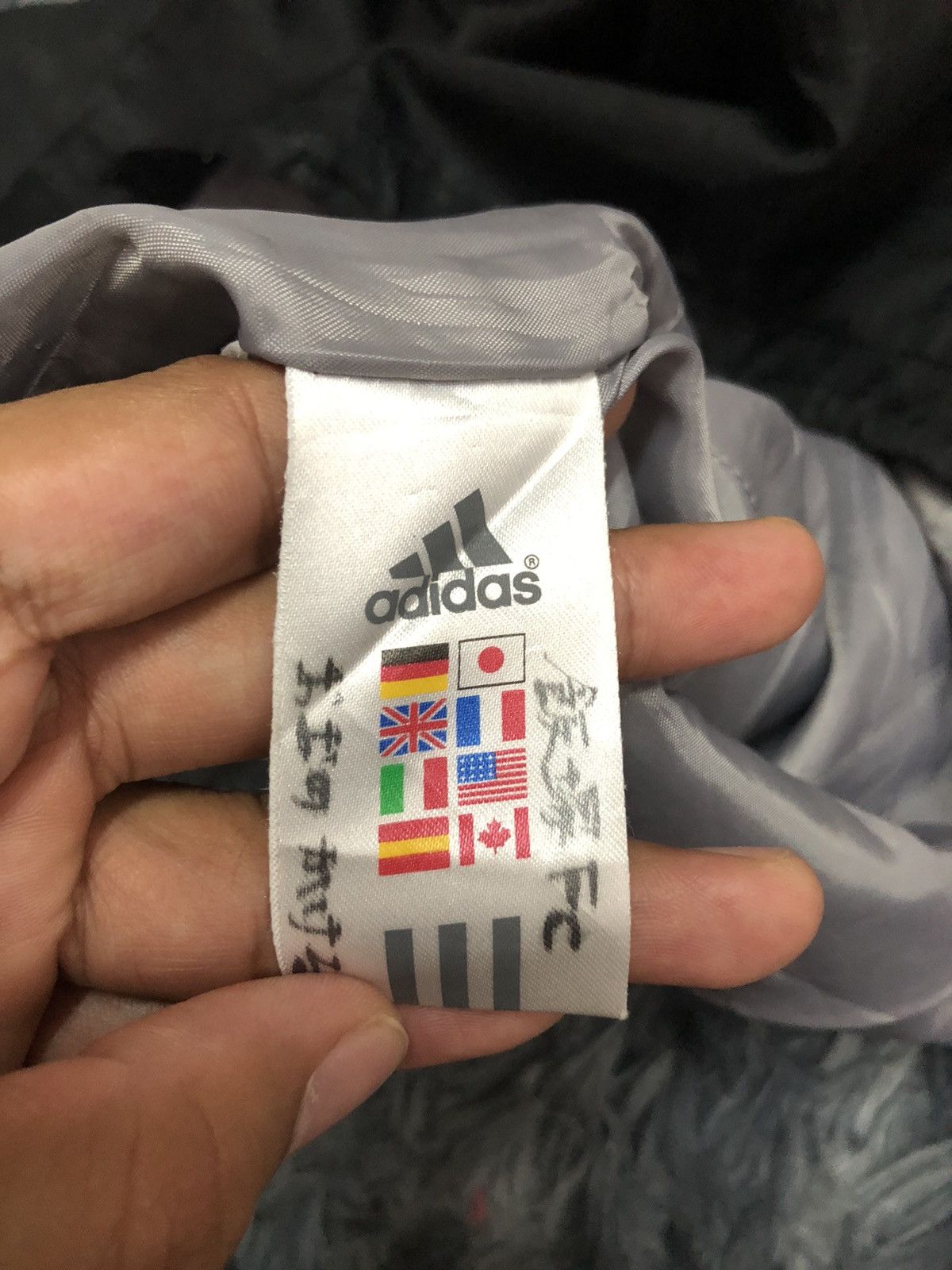 Adidas Vintage Adidas Jumper Sweater Size US M / EU 48-50 / 2 - 10 Thumbnail