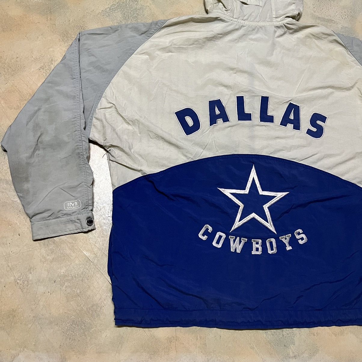 NFL × Sports Specialties × Vintage Vintage Dallas Cowboys NFL Big Logo Jacket Size US L / EU 52-54 / 3 - 21 Thumbnail