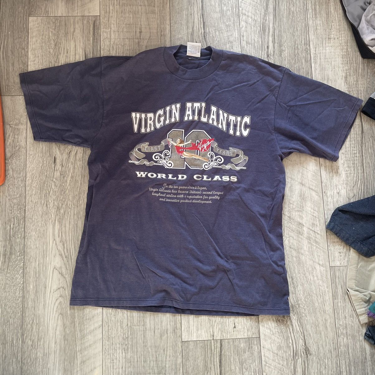 Fly Virgin Atlantic Lady Diana Naked pri 90s tee Y2K Vintage