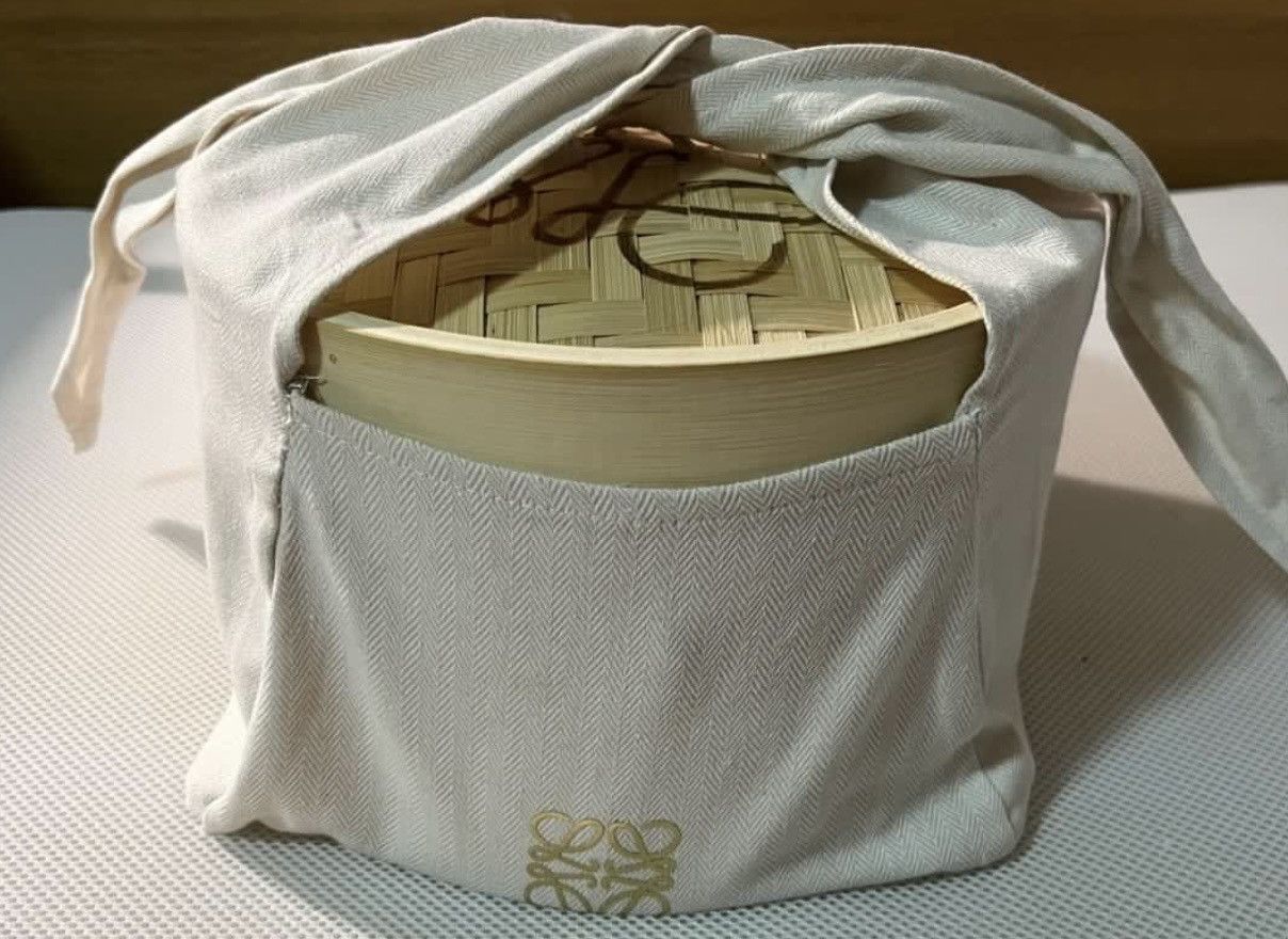 Loewe 🥢 Loewe dim sum anagram bamboo red packets in tote bag set Size ONE SIZE - 10 Thumbnail