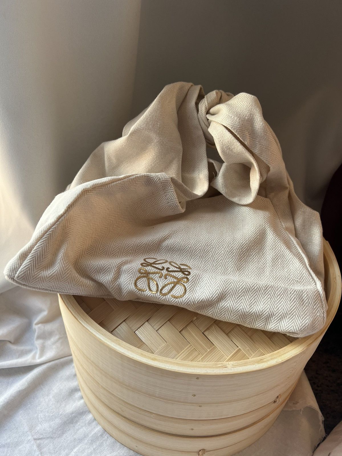Loewe 🥢 Loewe dim sum anagram bamboo red packets in tote bag set Size ONE SIZE - 8 Thumbnail