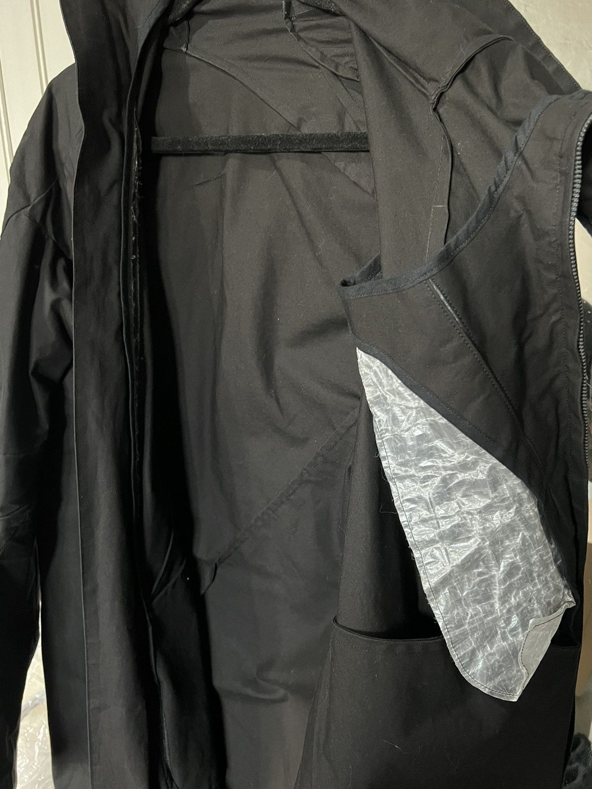 Leon Emanuel Blanck Leon Emanuel Blanck Lightweight Distortion Trench Coat Size US M / EU 48-50 / 2 - 12 Thumbnail