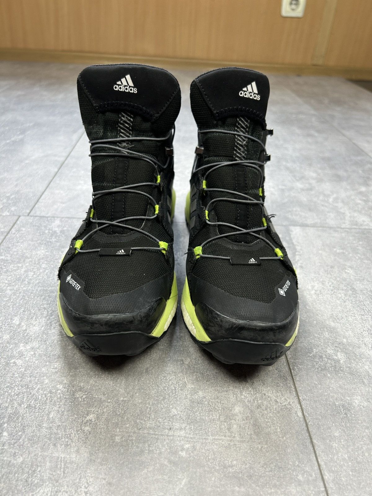 Adidas × Goretex Mens Adidas TERREX SKYCHASER XT MID GORE-TEX SHOES Sneakers Size US 8.5 / EU 41-42 - 4 Thumbnail
