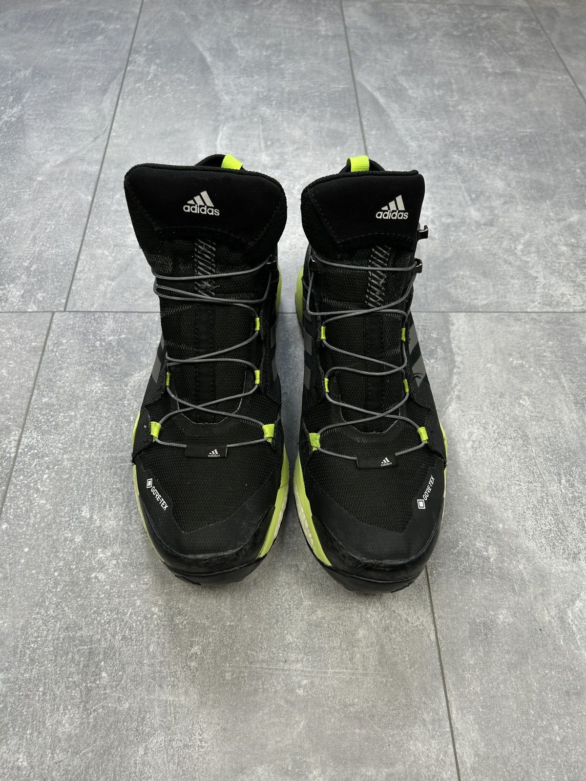 Adidas × Goretex Mens Adidas TERREX SKYCHASER XT MID GORE-TEX SHOES Sneakers Size US 8.5 / EU 41-42 - 3 Thumbnail