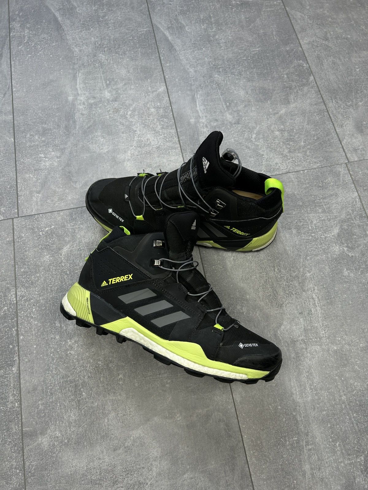 Mens Adidas Terrex Skychaser Xt Mid Gore-Tex Shoes Sneakers in Black (Size 8.5)