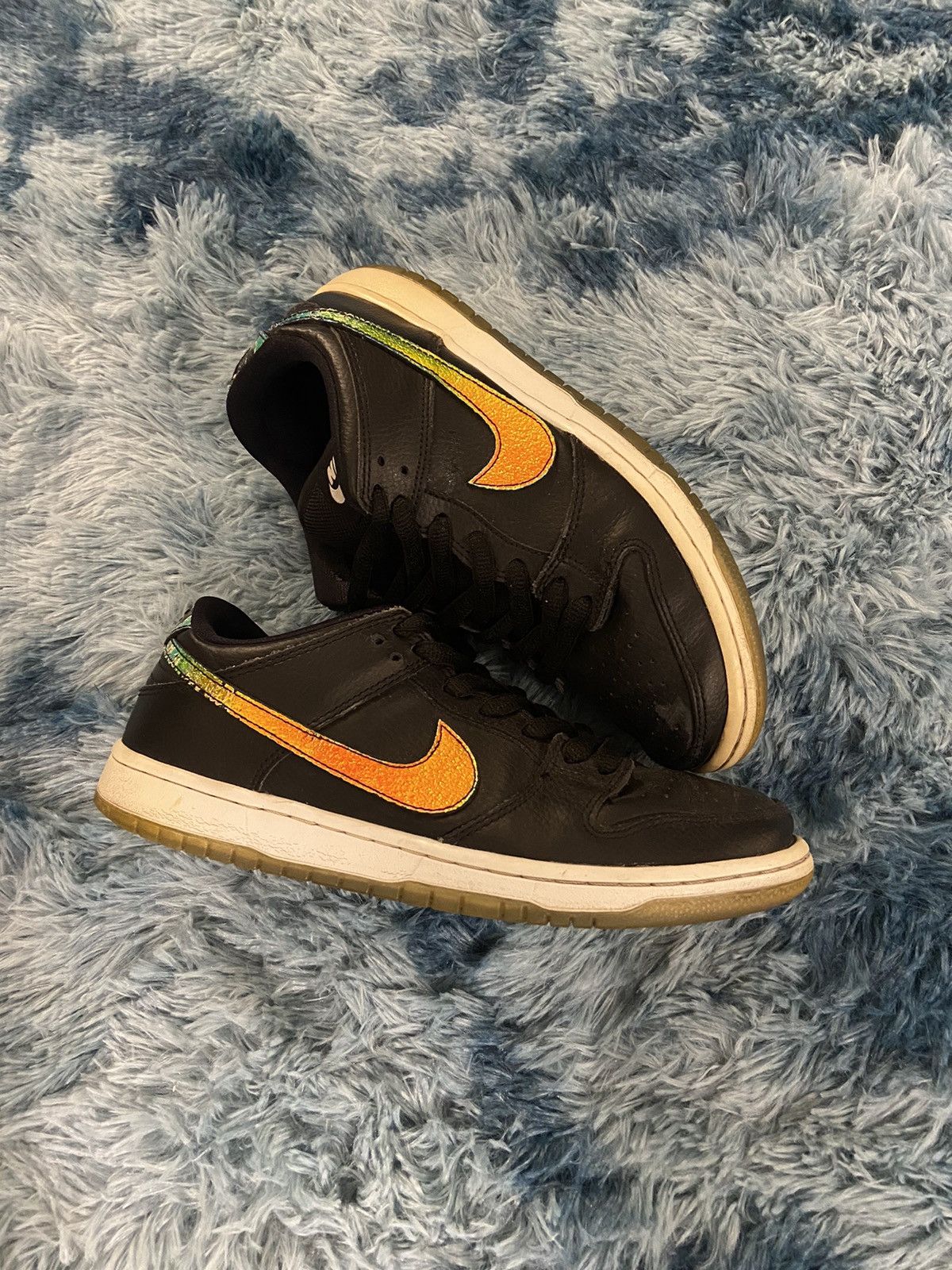 Nike RARE Nike SB Dunk Low Sparkle Oil Spill Sneaker Size 9 US Size US 9 / EU 42 - 1 Thumbnail