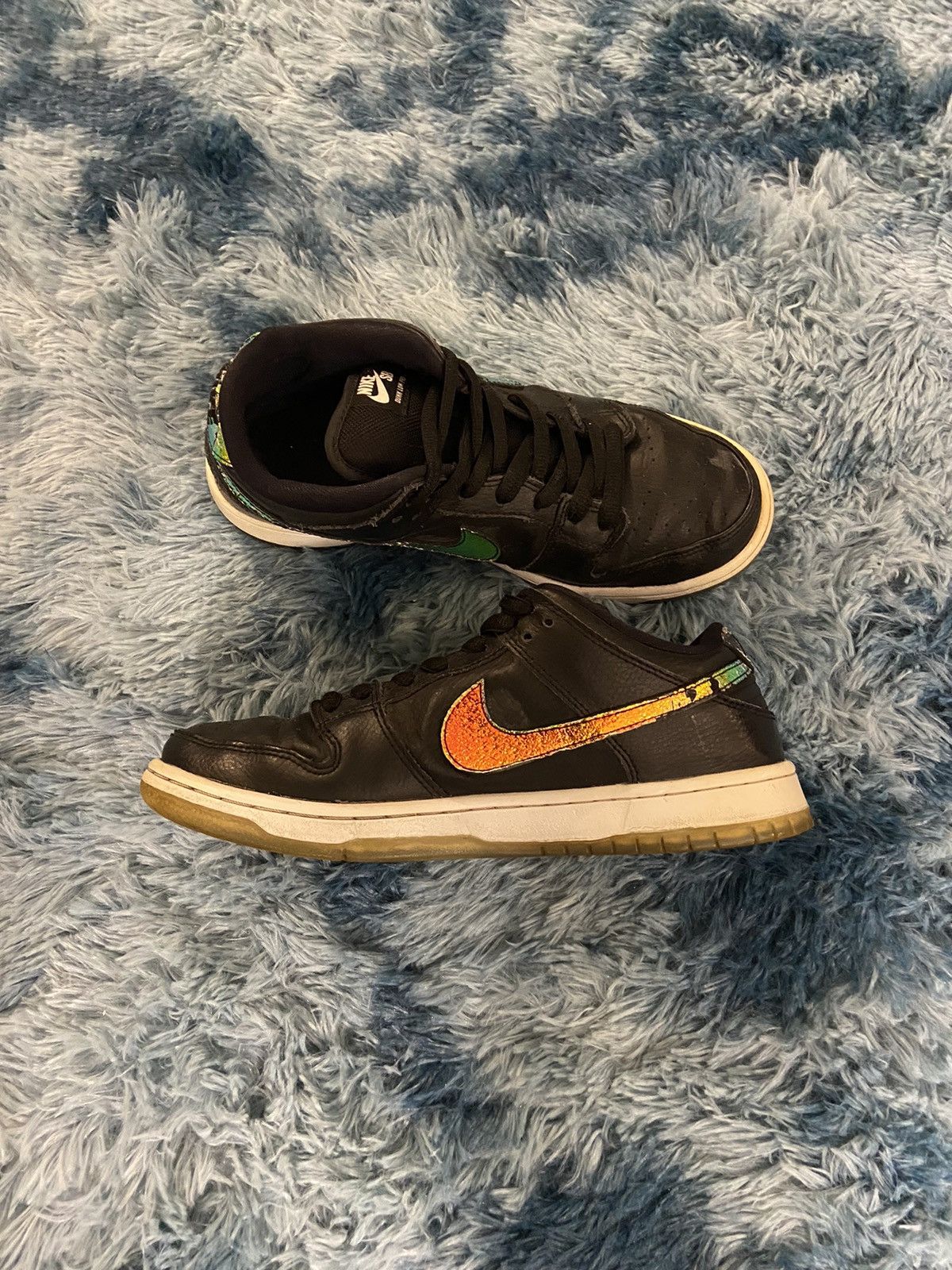 Nike RARE Nike SB Dunk Low Sparkle Oil Spill Sneaker Size 9 US Size US 9 / EU 42 - 5 Thumbnail