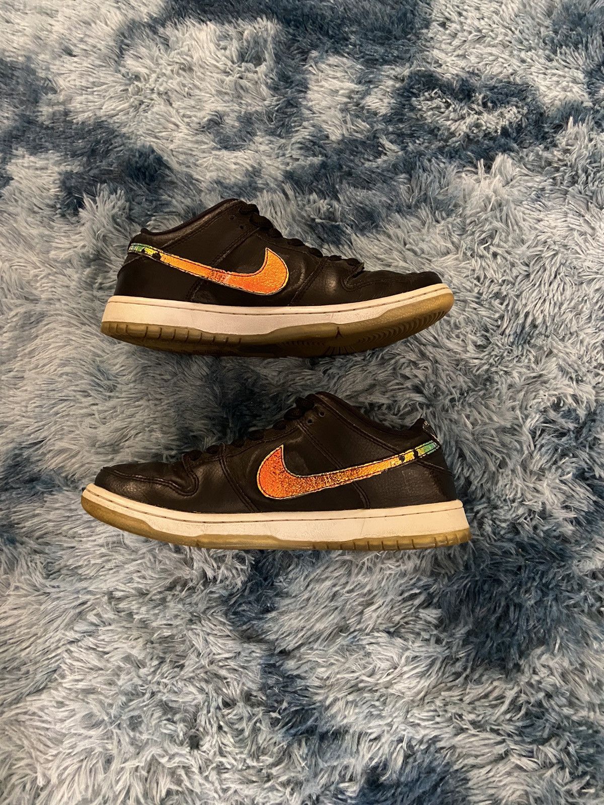 Nike RARE Nike SB Dunk Low Sparkle Oil Spill Sneaker Size 9 US Size US 9 / EU 42 - 3 Thumbnail