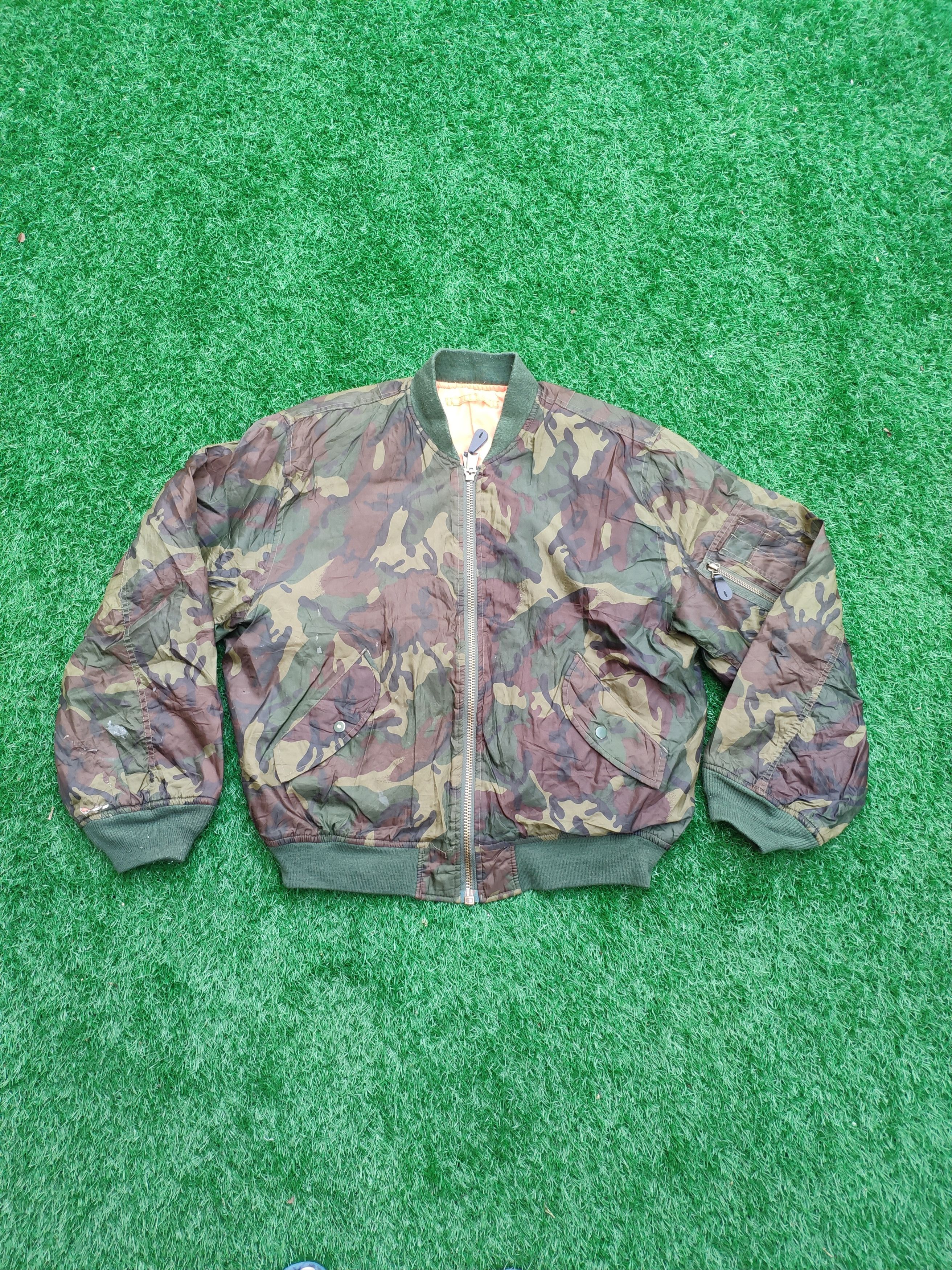 Vintage Vintage Flyers Man Bomber Jacket Camouflage Reversible Size US L / EU 52-54 / 3 - 1 Thumbnail