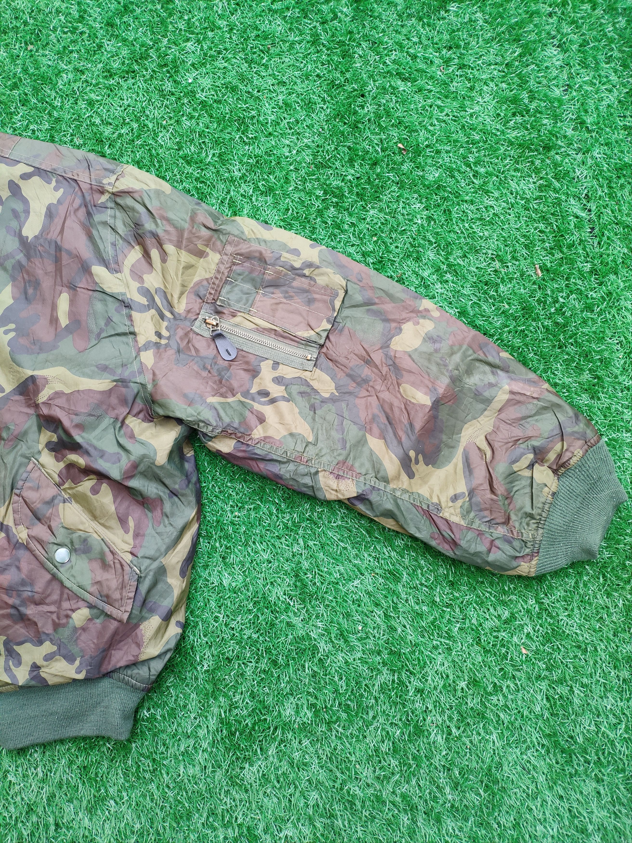 Vintage Vintage Flyers Man Bomber Jacket Camouflage Reversible Size US L / EU 52-54 / 3 - 7 Thumbnail