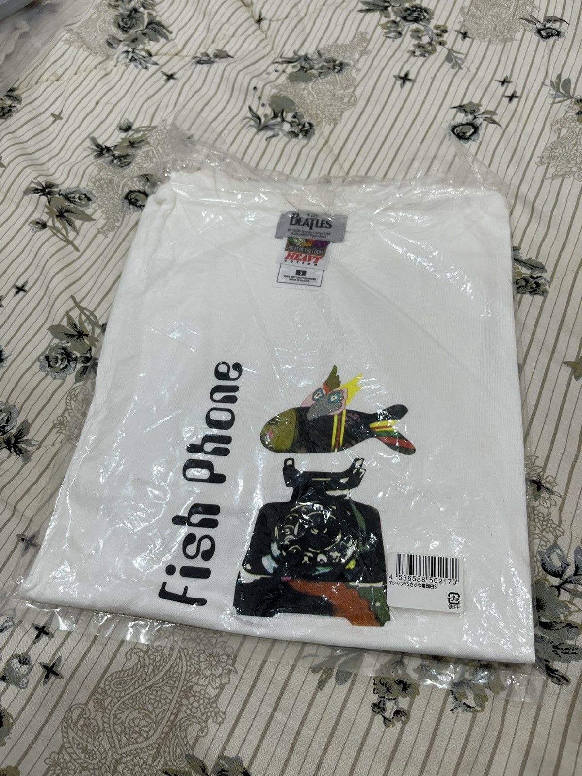 Band Tees E. THE BEATLES FISH PHONE Size US S / EU 44-46 / 1 - 5 Thumbnail