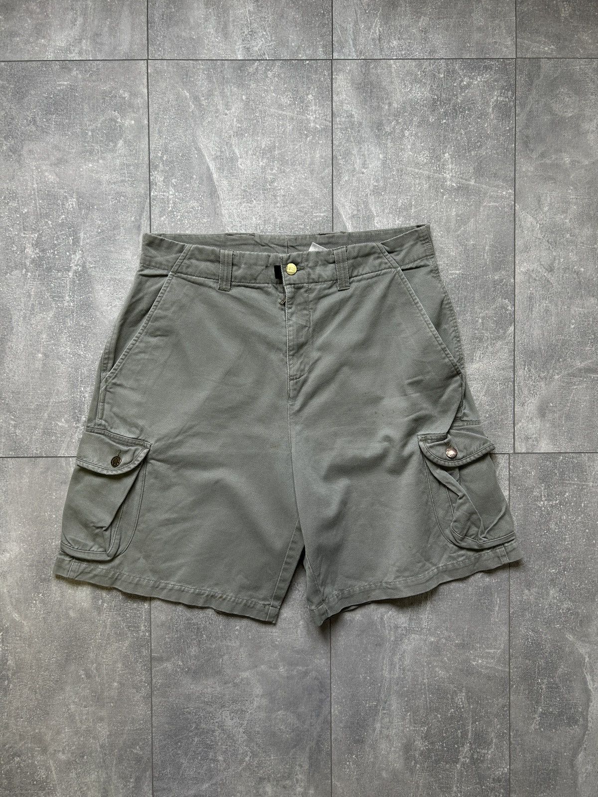 Nike ACG × Vintage Mens Vintage Nike ACG cargo shorts rare y2k streetwear drill Size US 34 / EU 50 - 1 Thumbnail