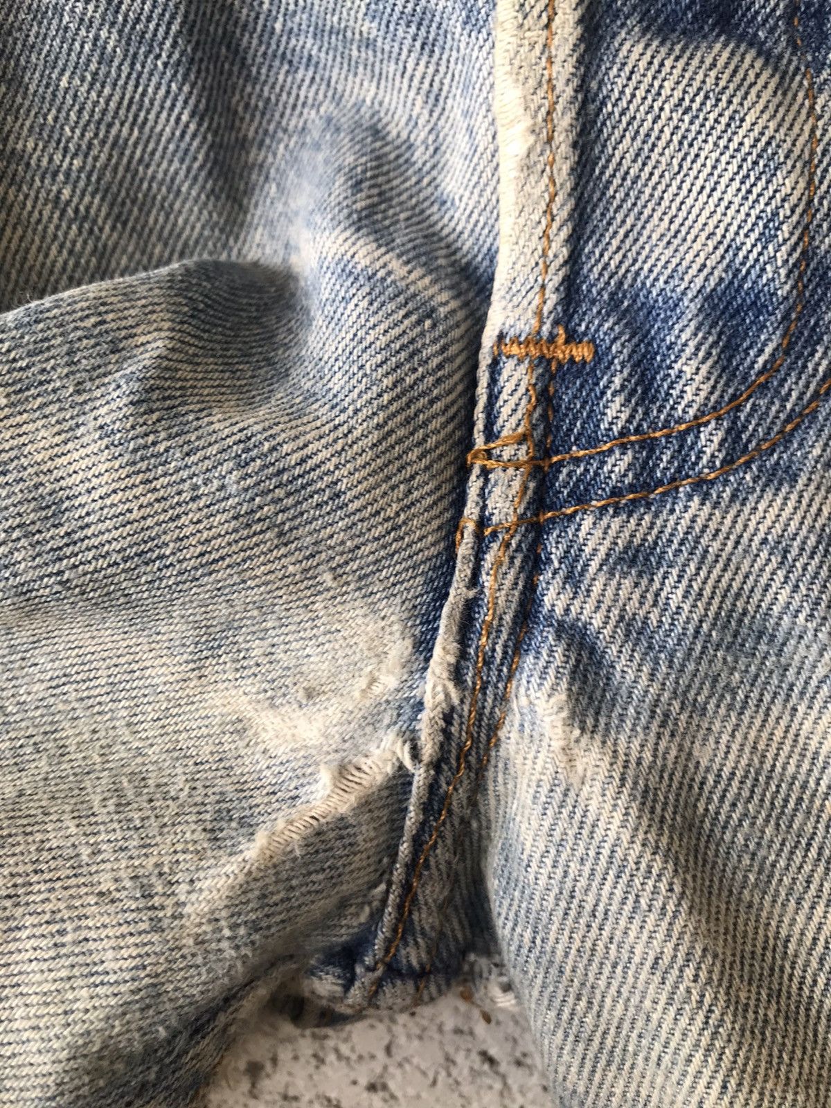 Levi's Vintage 1995 Levis 501XX Distressed Size US 34 / EU 50 - 14 Thumbnail