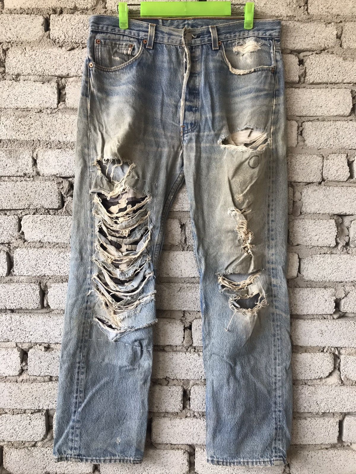Levi's Vintage 1995 Levis 501XX Distressed Size US 34 / EU 50 - 1 Thumbnail