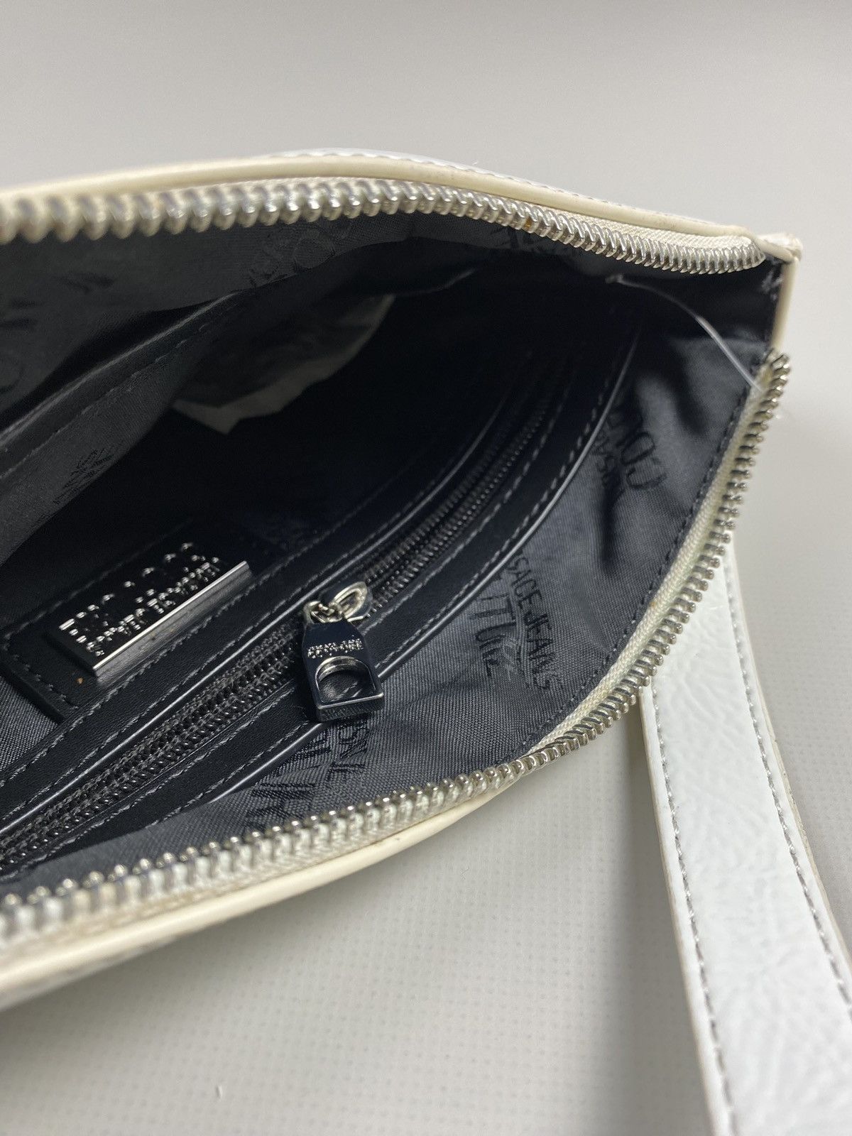 Versace Jeans Couture VJC Versace Jeans Couture ladies big logo clutch bag Size ONE SIZE - 25 Thumbnail