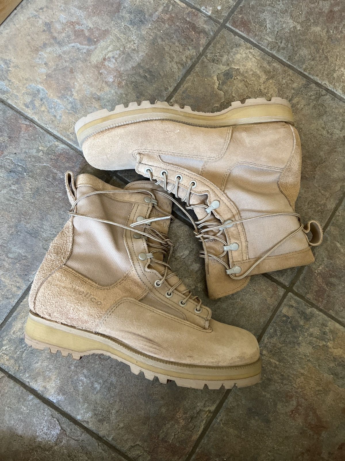 Vintage Wellco Standard Issue USMC Desert Combat Boots | Grailed