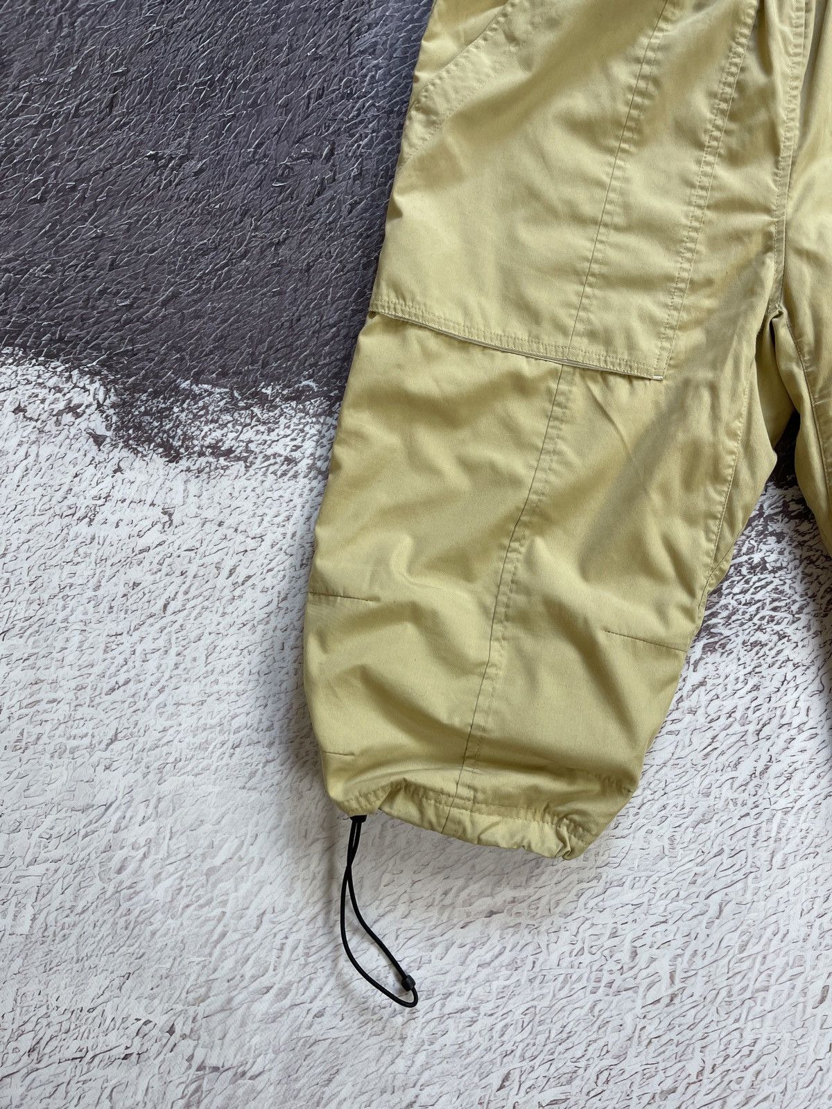 Nike Nike vintage y2k beige shorts drill swoosh logo embroidered Size US 32 / EU 48 - 4 Thumbnail