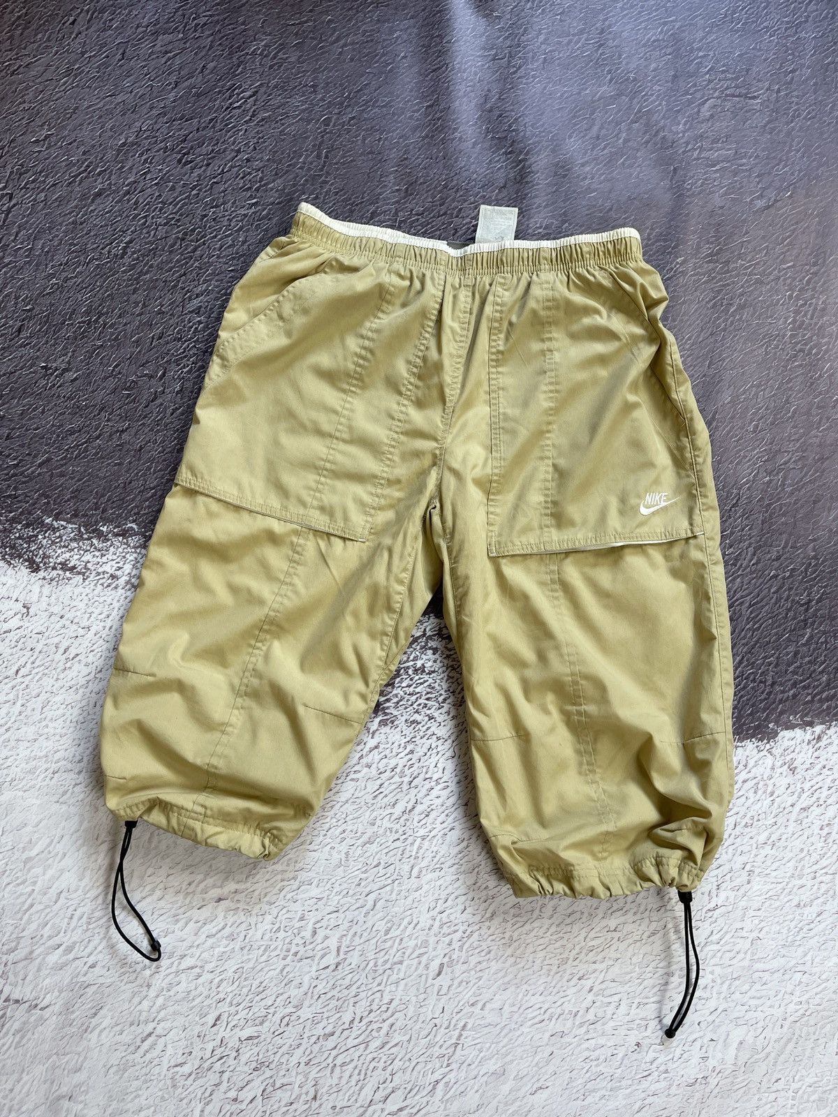 Nike Nike vintage y2k beige shorts drill swoosh logo embroidered Size US 32 / EU 48 - 1 Thumbnail