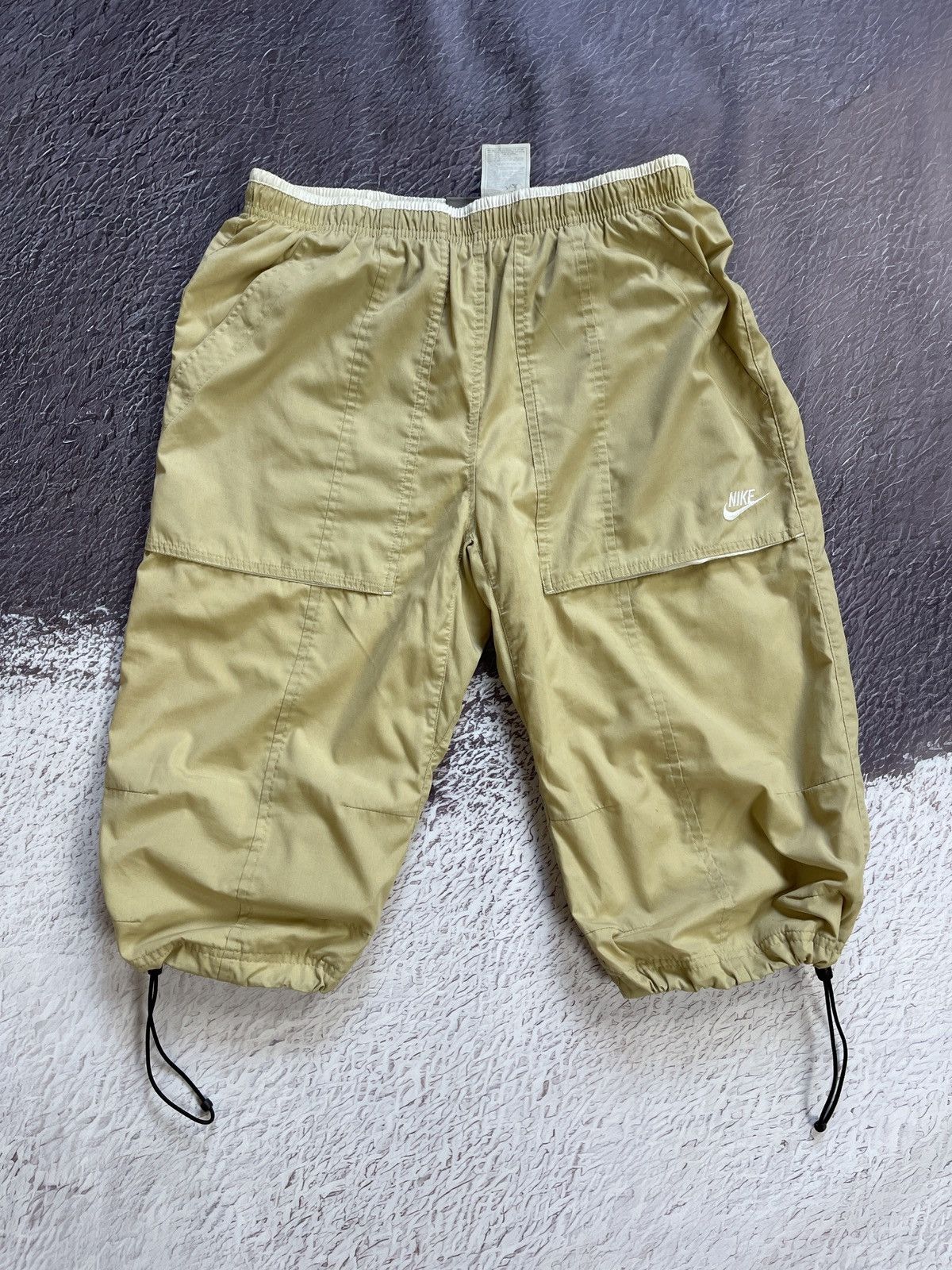 Nike Nike vintage y2k beige shorts drill swoosh logo embroidered Size US 32 / EU 48 - 3 Thumbnail