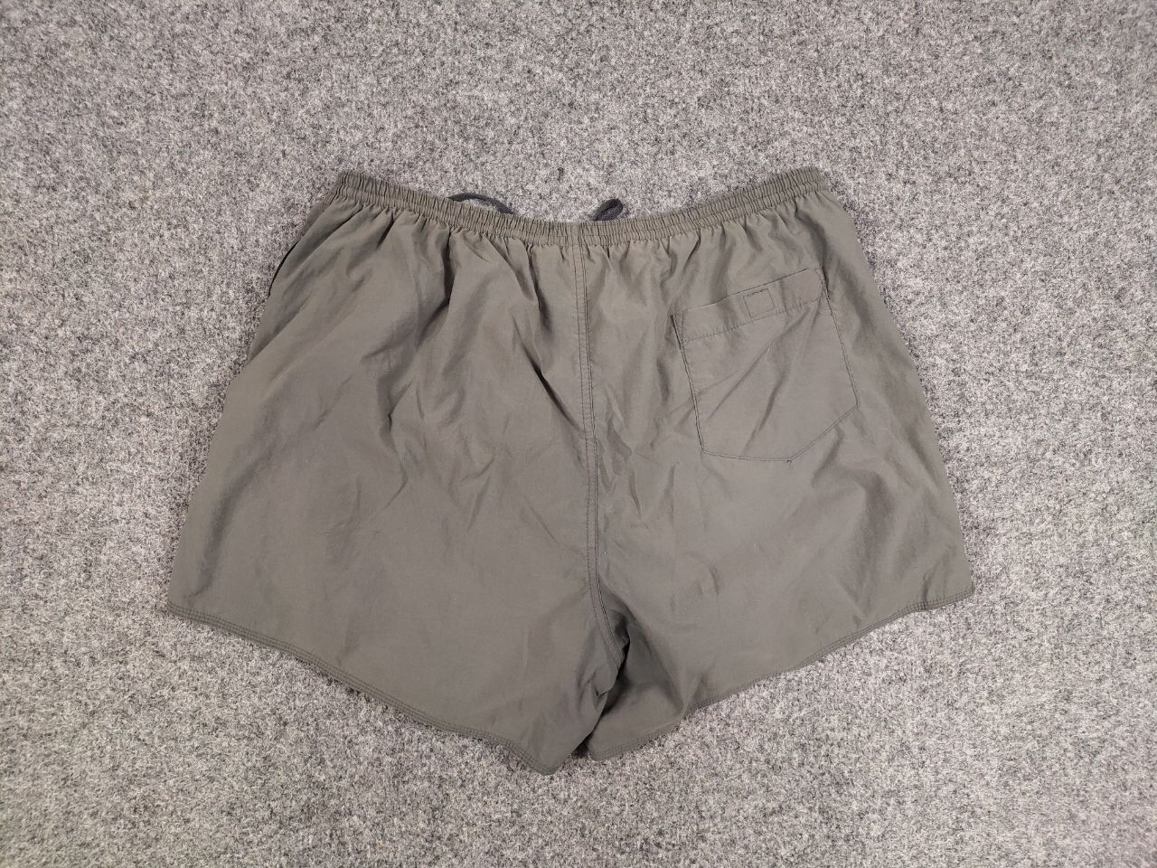 Nike Vintage 90's Nike Logo Nylon Faded Gray Casual Short Style Size US 36 / EU 52 - 9 Thumbnail