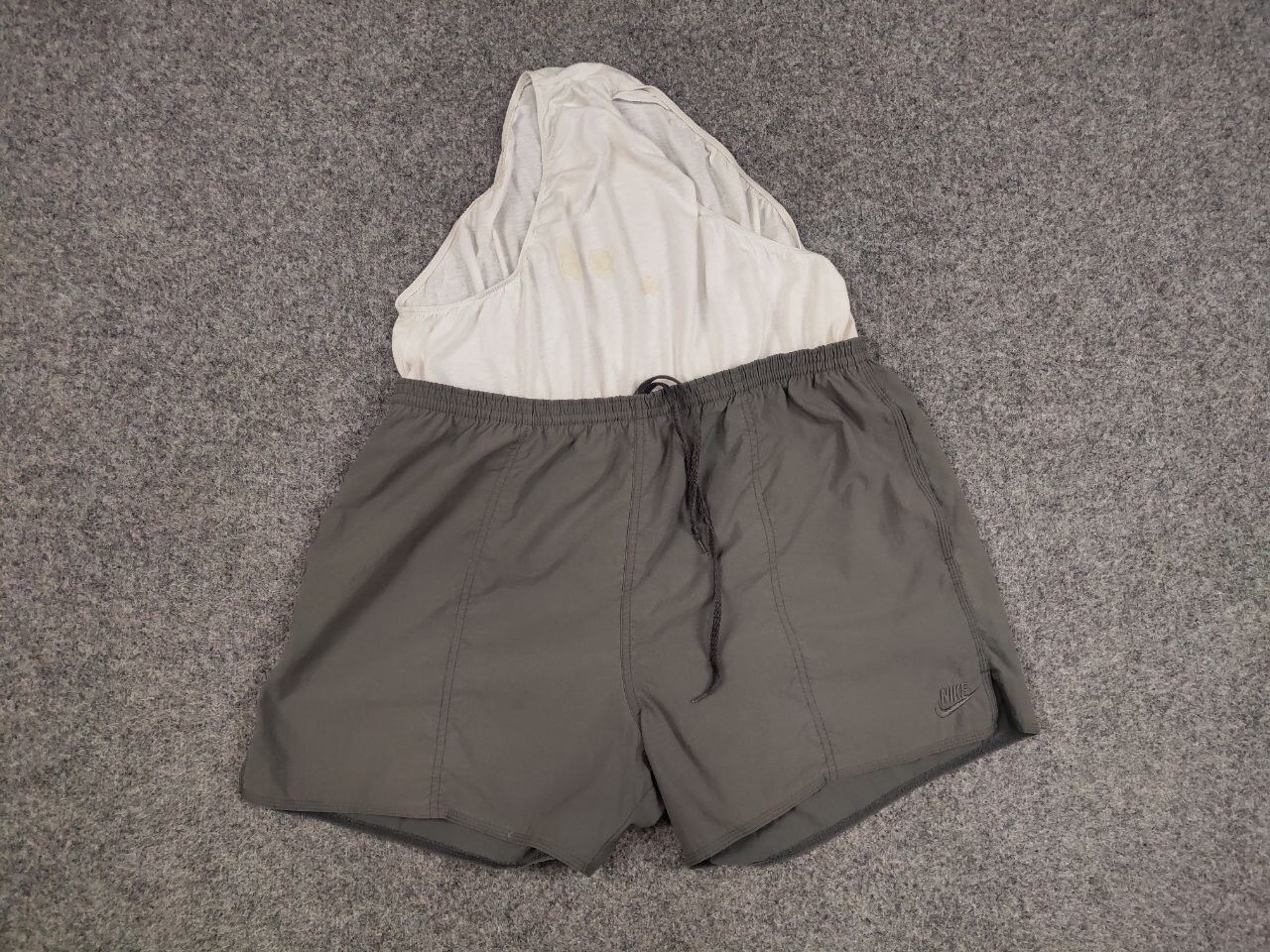 Nike Vintage 90's Nike Logo Nylon Faded Gray Casual Short Style Size US 36 / EU 52 - 11 Thumbnail