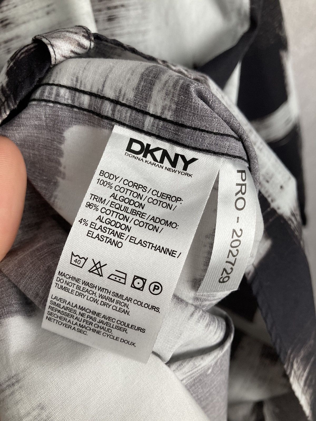 DKNY Vintage DKNY Graphic Botton Up Shirt Size US L / EU 52-54 / 3 - 7 Thumbnail