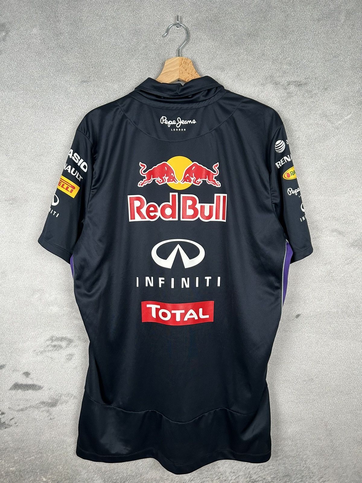 Red Bull Red Bull Racing Tee Infinity F1 NASCAR Rare Logos Size US XXL / EU 58 / 5 - 2 Thumbnail