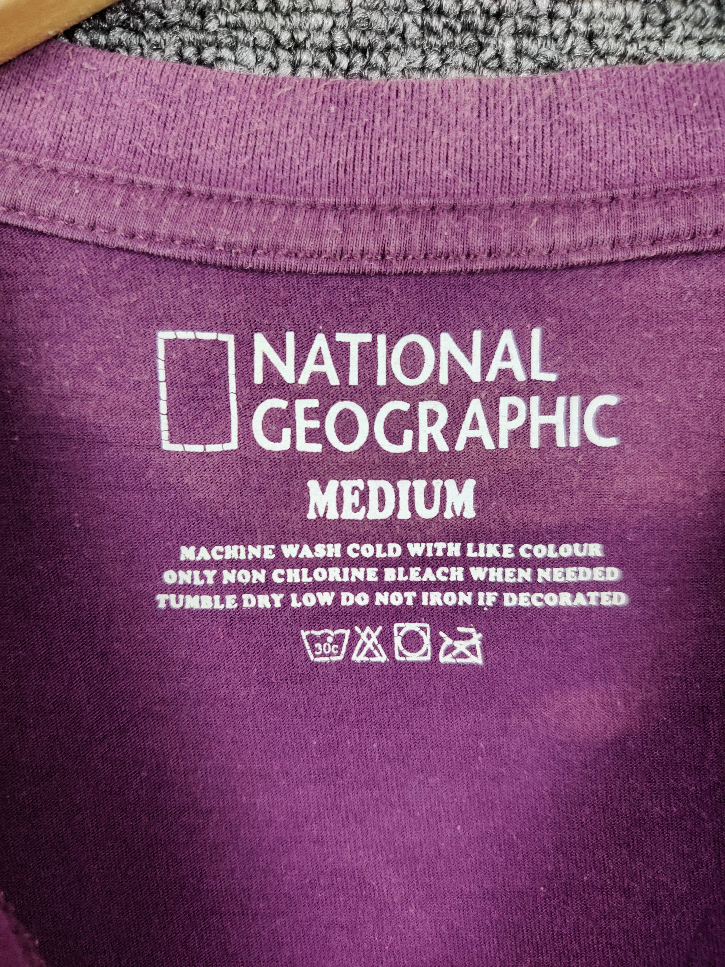 Vintage Vintage National Geographic Cause An Uproar Tees Tshirts Size US M / EU 48-50 / 2 - 6 Thumbnail