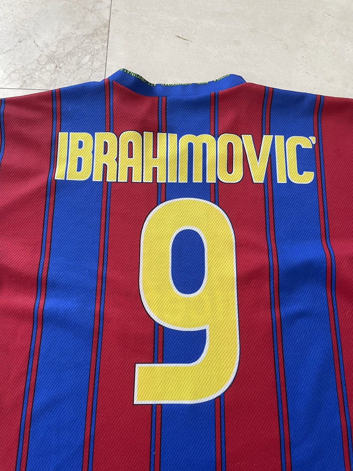 Other Bootleg FC Barcelona Zlatan Jersey Size US L / EU 52-54 / 3 - 5 Thumbnail