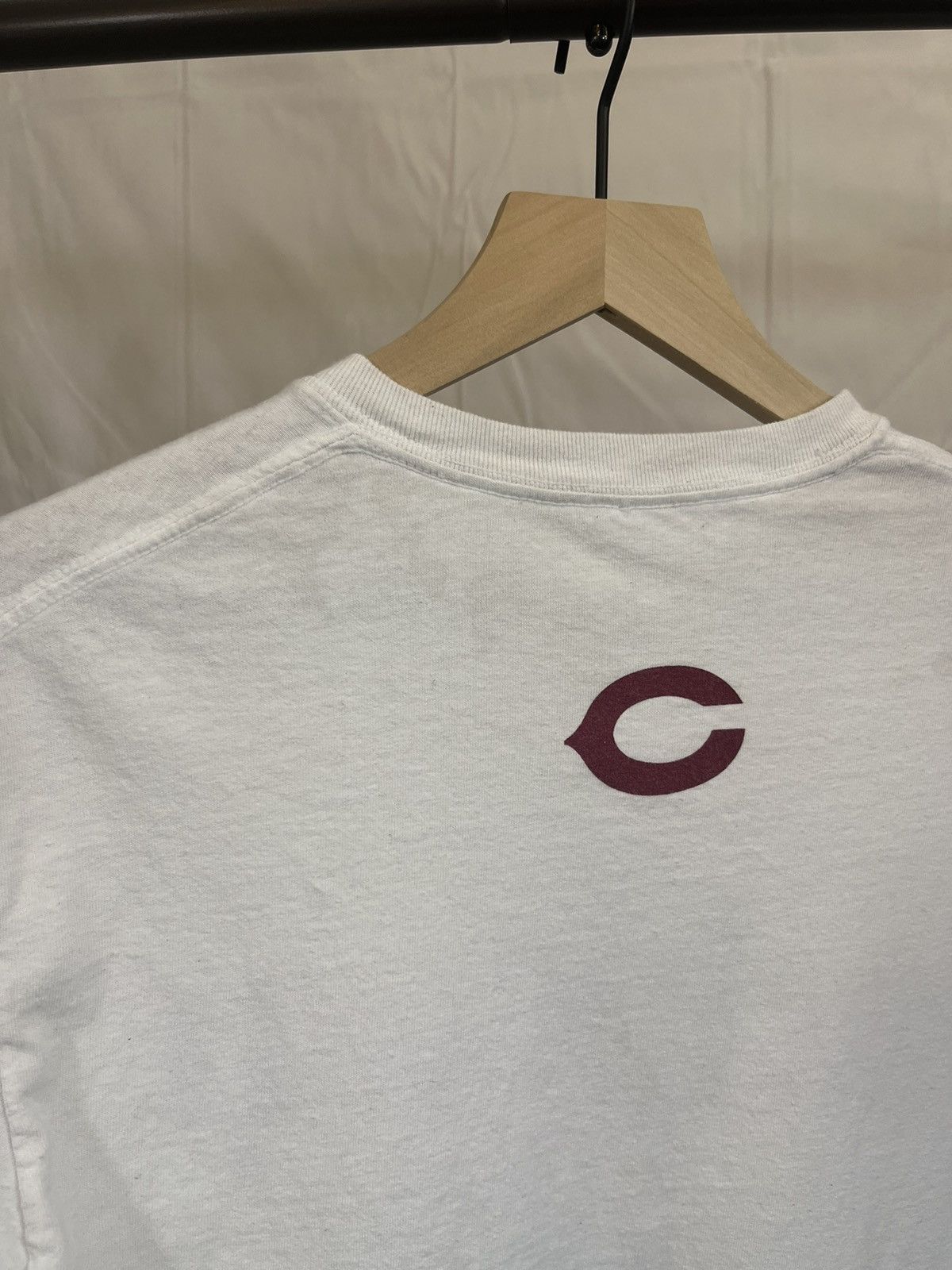 Vintage Vintage U Chicago Collegiate White Distressed Tee Size US M / EU 48-50 / 2 - 9 Thumbnail