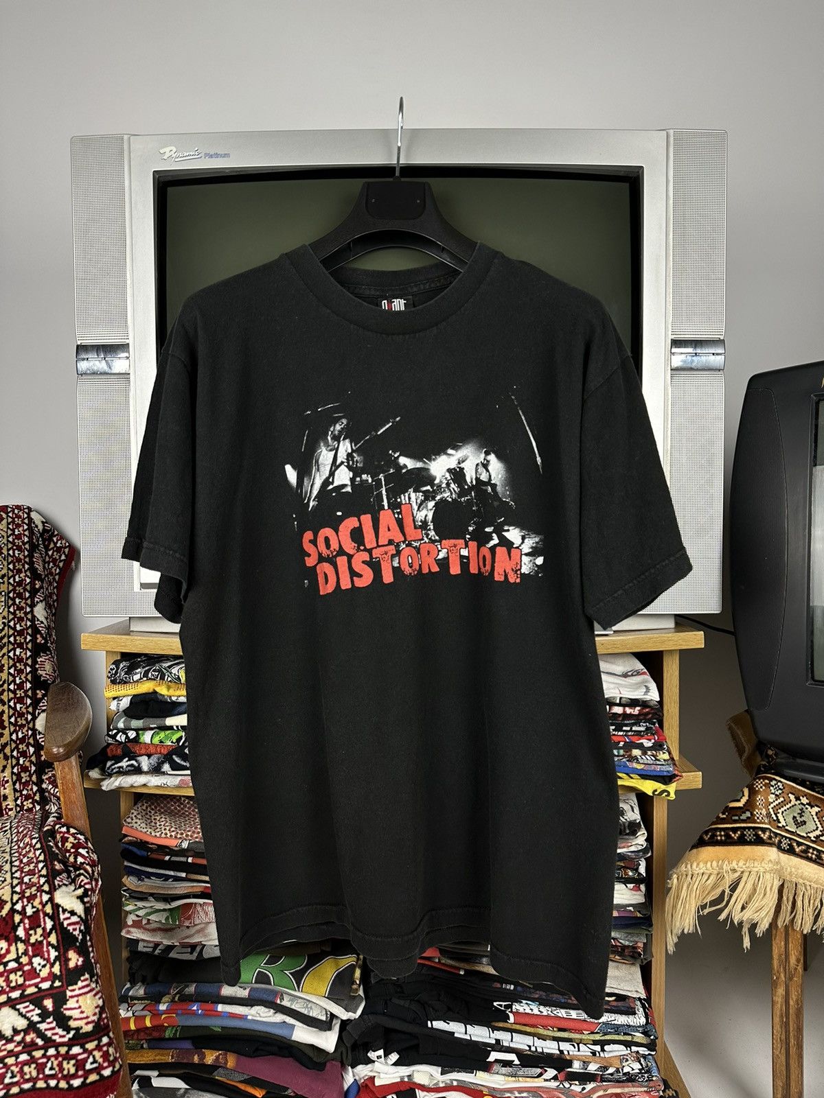 Band Tees × Giant × Vintage Vintage 90s Social Distortion Band T-Shirt Size US XL / EU 56 / 4 - 2 Thumbnail