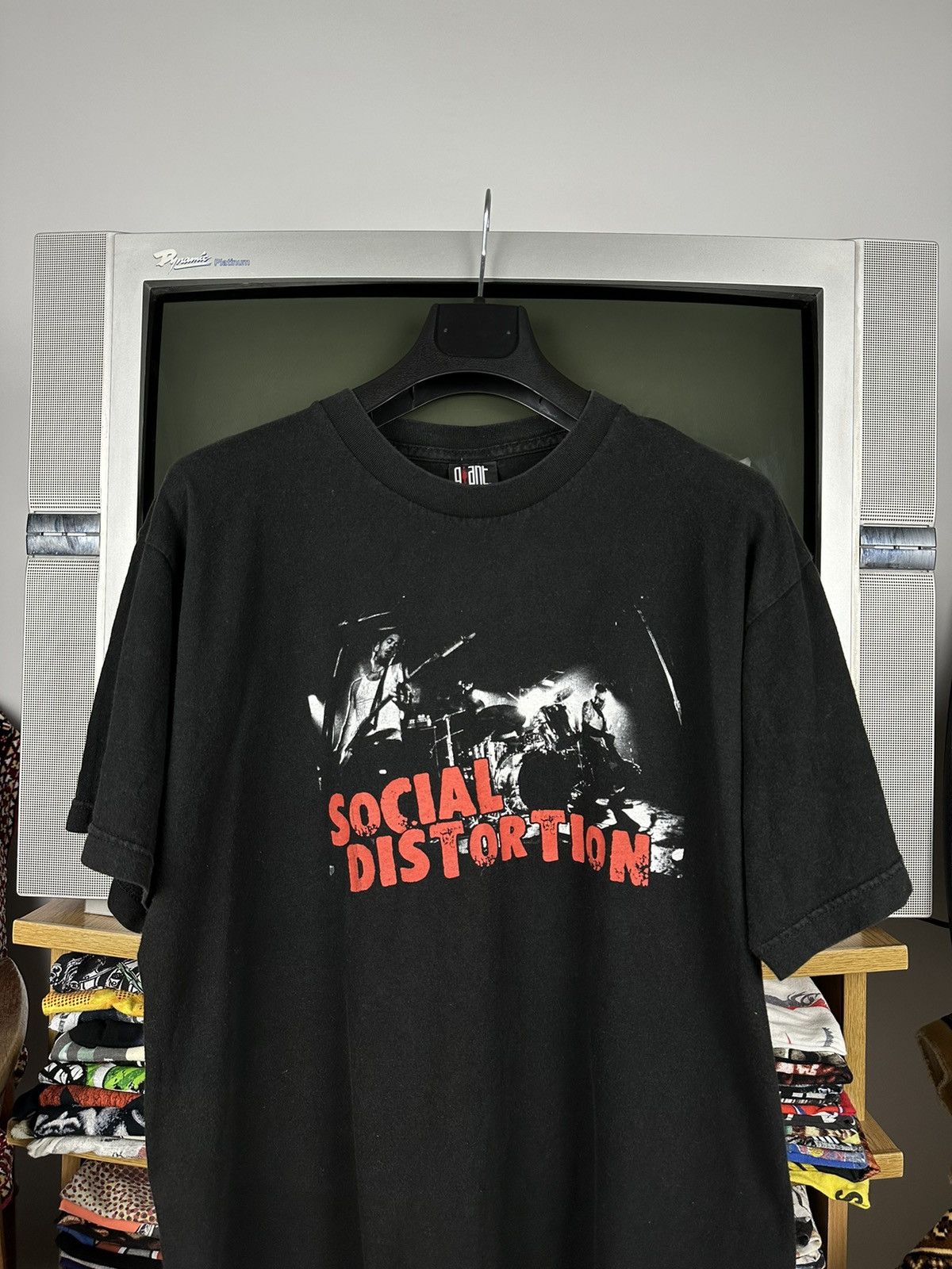 Band Tees × Giant × Vintage Vintage 90s Social Distortion Band T-Shirt Size US XL / EU 56 / 4 - 1 Thumbnail