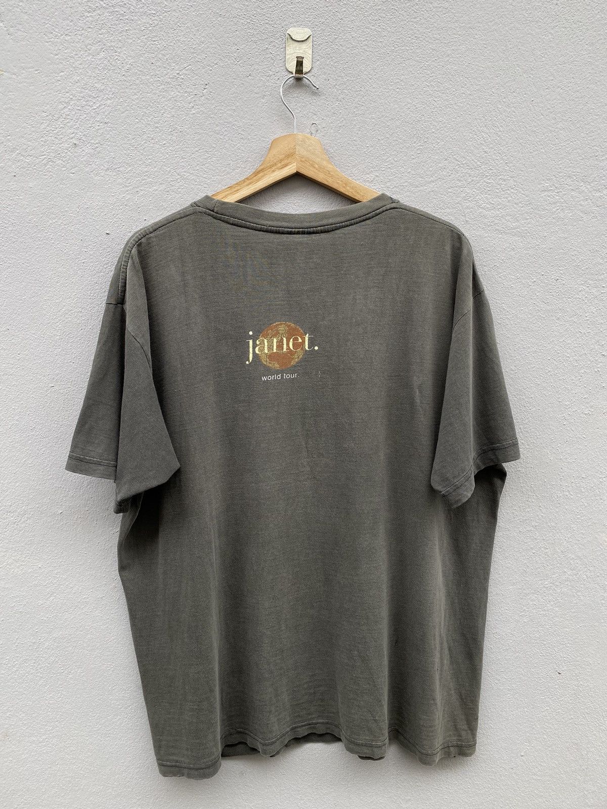 Band Tees 💥RARE💥True Vintage 93/94 JANET JACKSON World Tour XL Raptees Size US XL / EU 56 / 4 - 12 Thumbnail