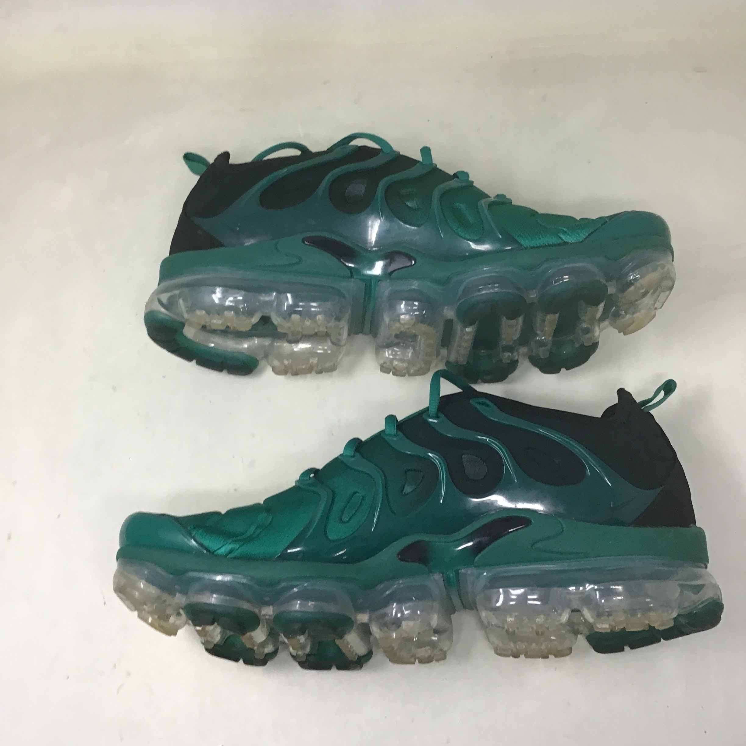 Vapormax plus store clearance