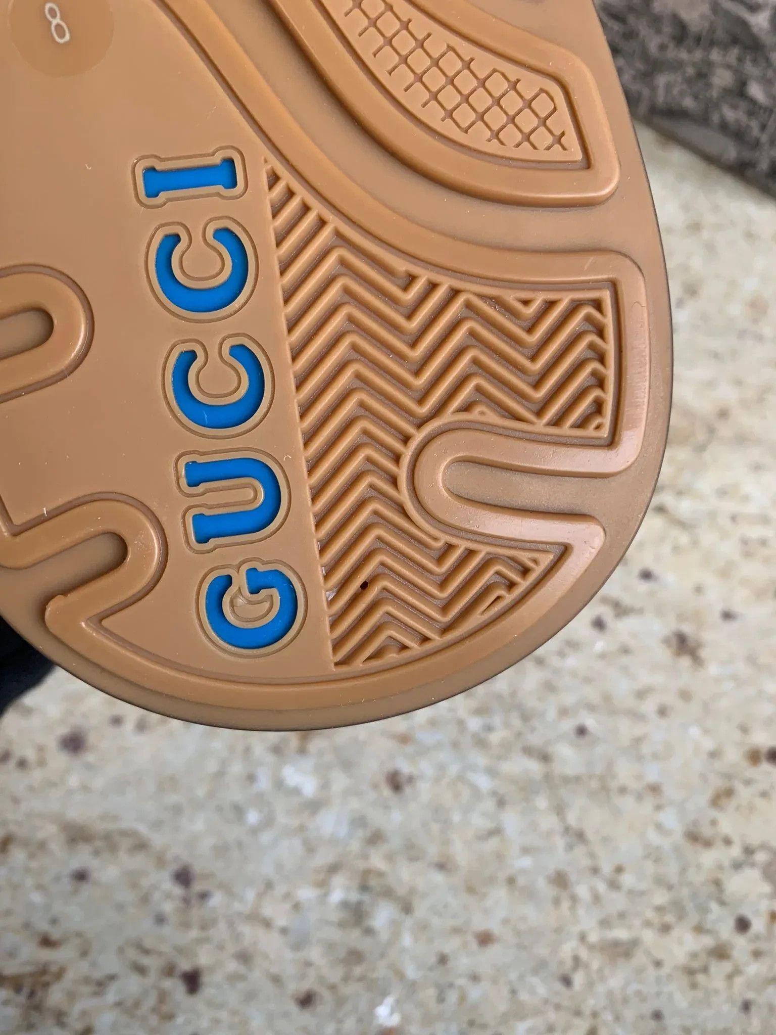 Gucci Miro Soft Logo Runner Trainer in Brown / Multi Size US 10 / EU 43 - 11 Thumbnail