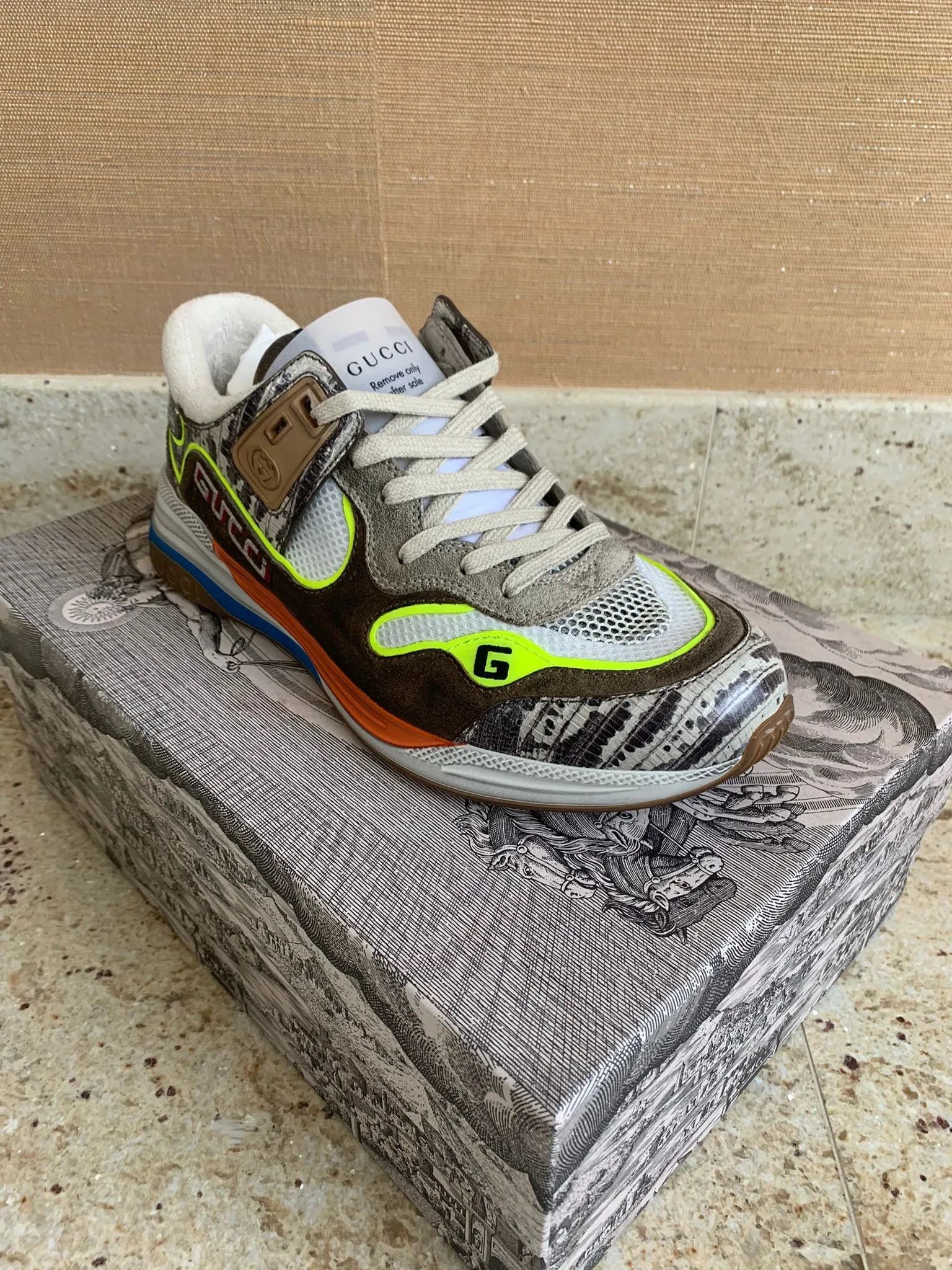Gucci Miro Soft Logo Runner Trainer in Brown / Multi Size US 10 / EU 43 - 3 Thumbnail