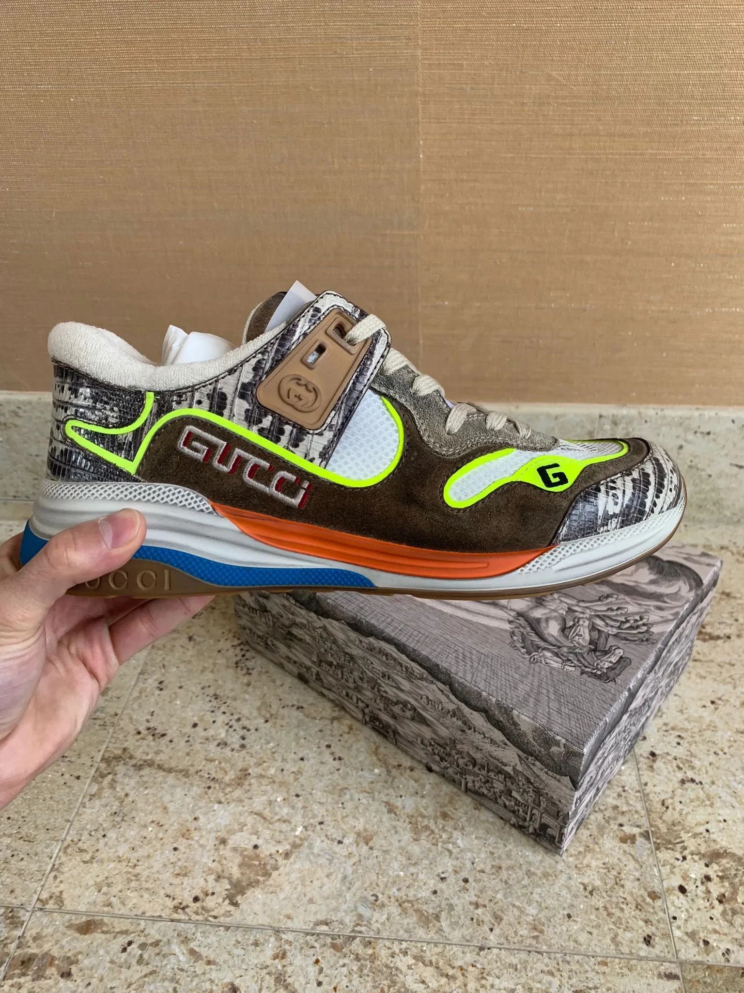 Gucci Miro Soft Logo Runner Trainer in Brown / Multi Size US 10 / EU 43 - 2 Thumbnail