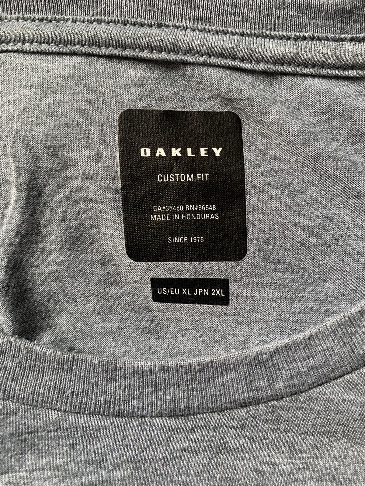 Oakley Oakley grey t-shirt Size US XL / EU 56 / 4 - 6 Thumbnail