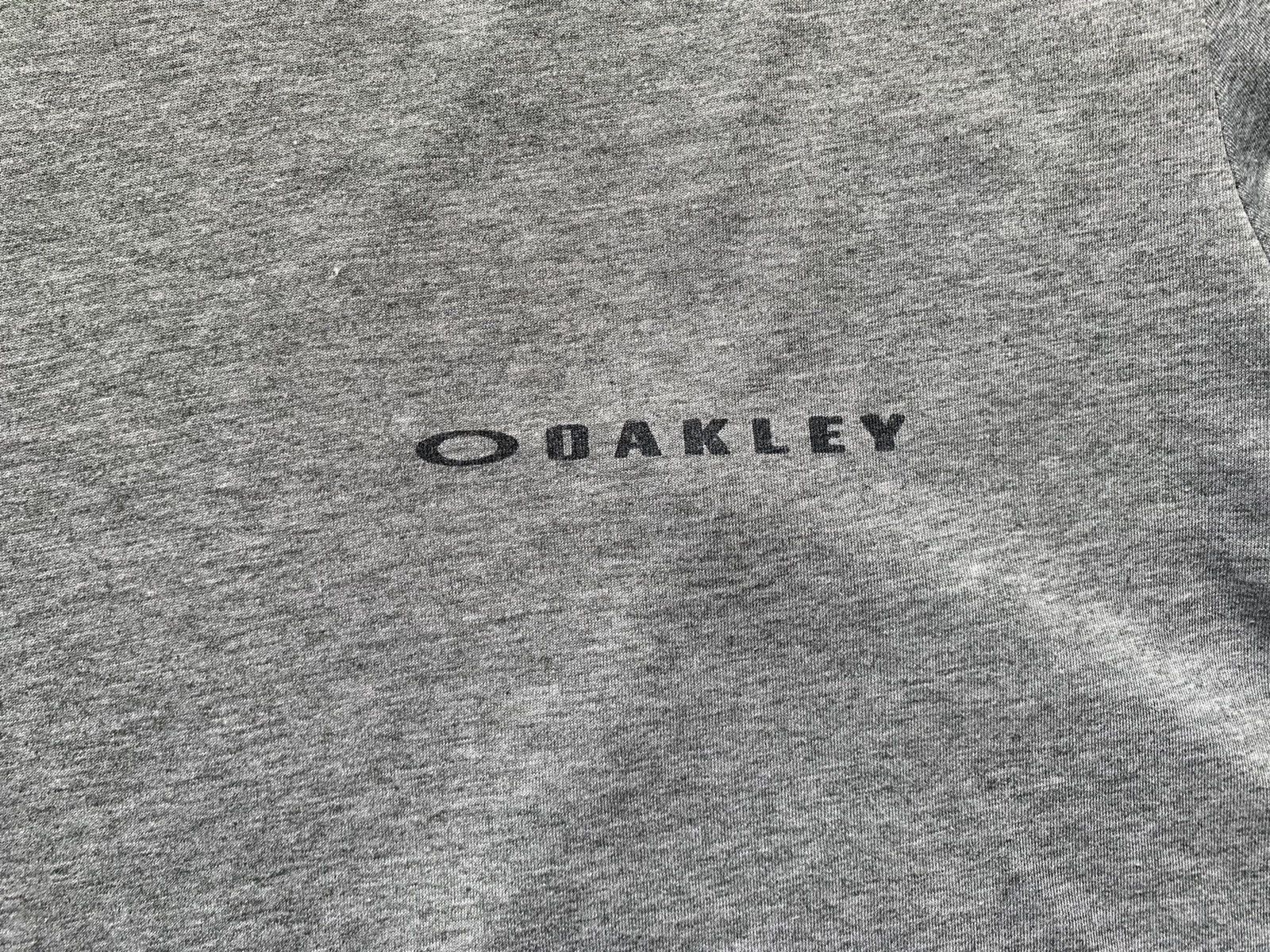Oakley Oakley grey t-shirt Size US XL / EU 56 / 4 - 5 Thumbnail