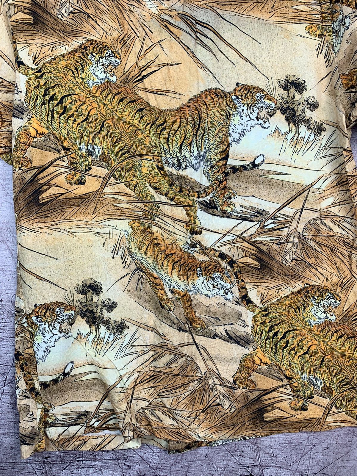 Japanese Brand Vintage Japanese Dragon Tiger Shirt Size US S / EU 44-46 / 1 - 5 Thumbnail