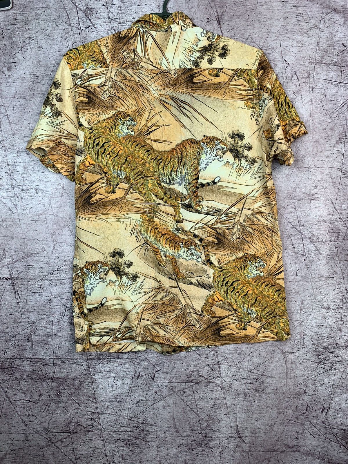 Japanese Brand Vintage Japanese Dragon Tiger Shirt Size US S / EU 44-46 / 1 - 4 Thumbnail