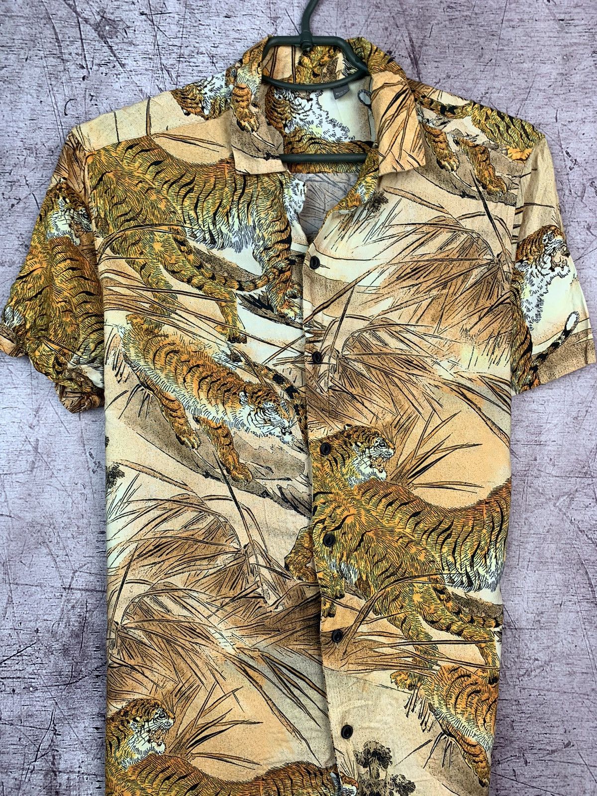 Japanese Brand Vintage Japanese Dragon Tiger Shirt Size US S / EU 44-46 / 1 - 2 Thumbnail