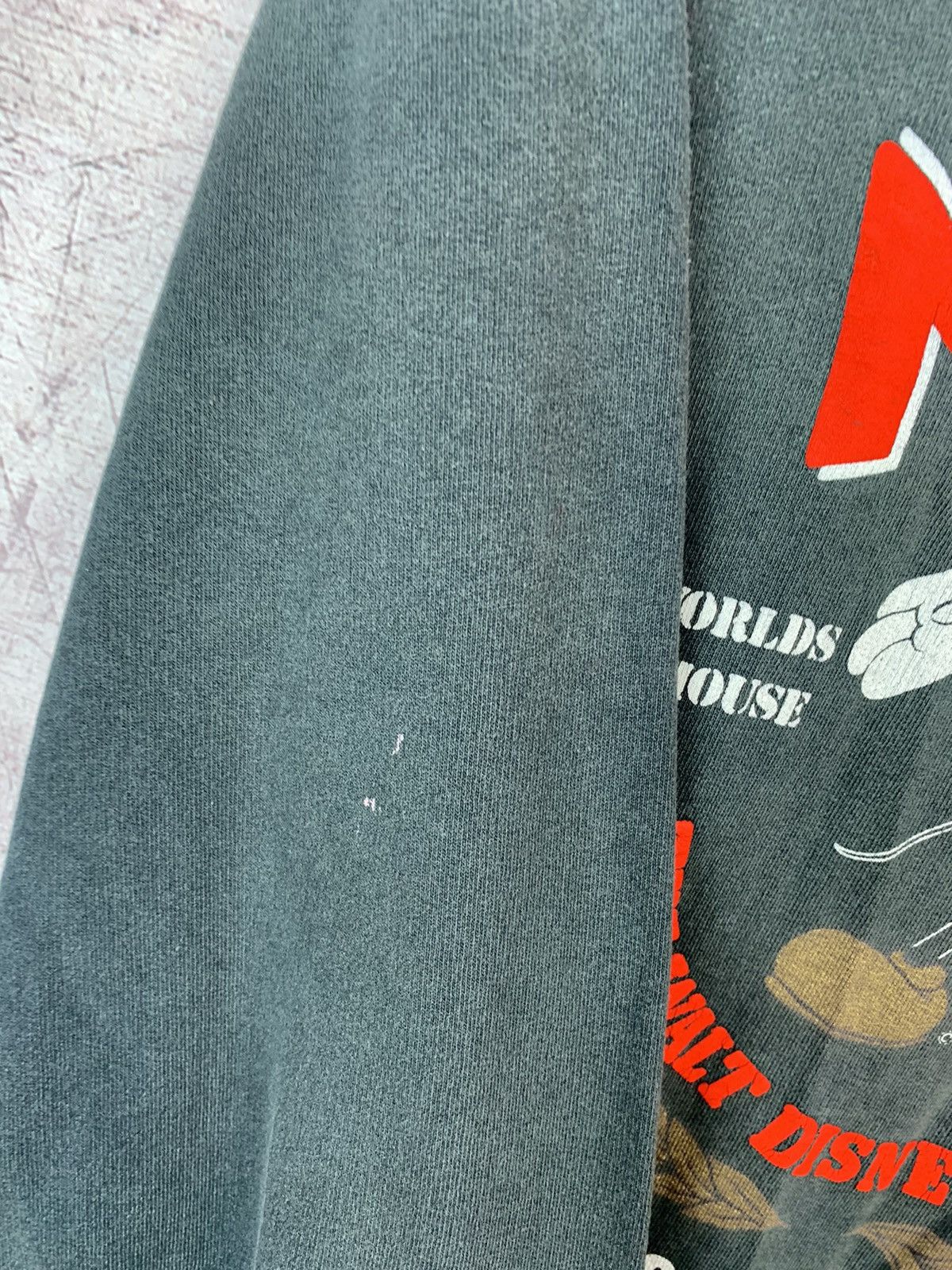 Disney × Vintage Vintage 90s Mickey Mouse Disney Company Sweatshirt Size US M / EU 48-50 / 2 - 6 Thumbnail