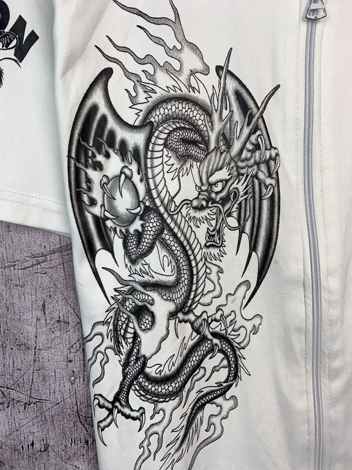 Japanese Brand Vintage Japanese Dragon Asian Shirt Size US S / EU 44-46 / 1 - 3 Thumbnail