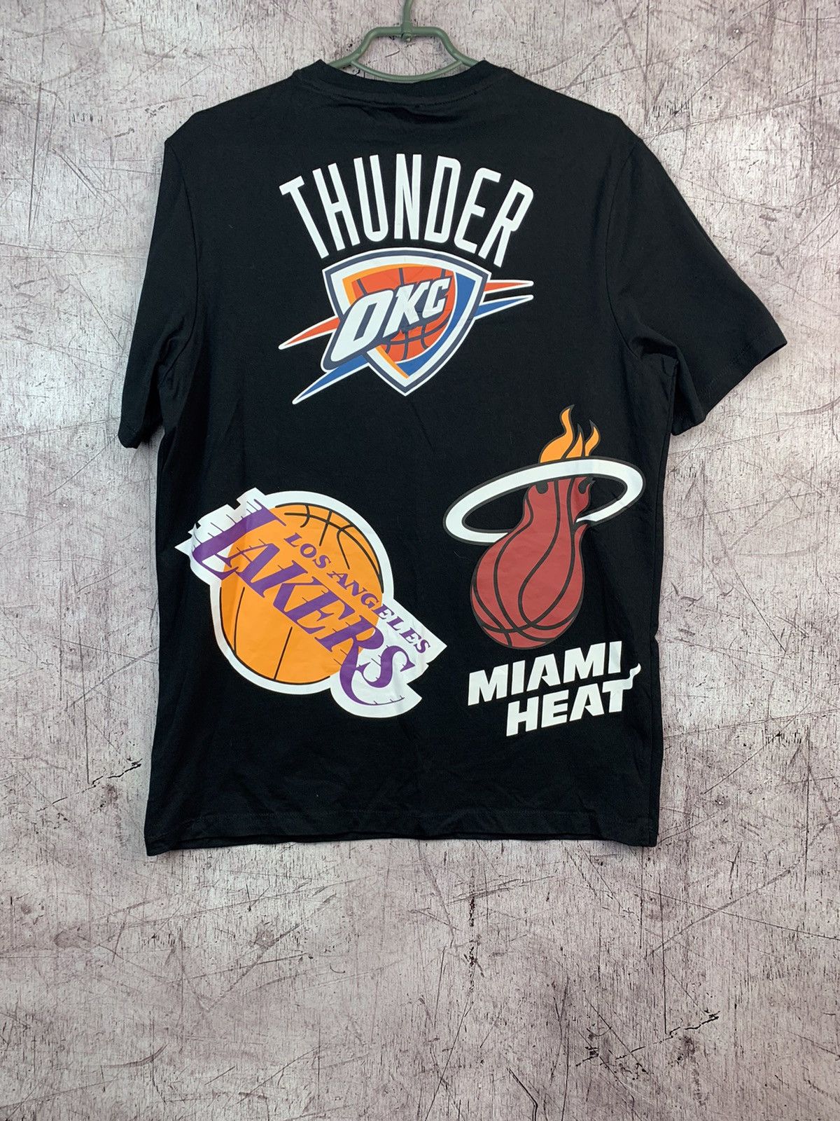 NBA × Vintage Vintage NBA Teams Lakers Miami Heat Thunder T Shirt Size US L / EU 52-54 / 3 - 6 Thumbnail