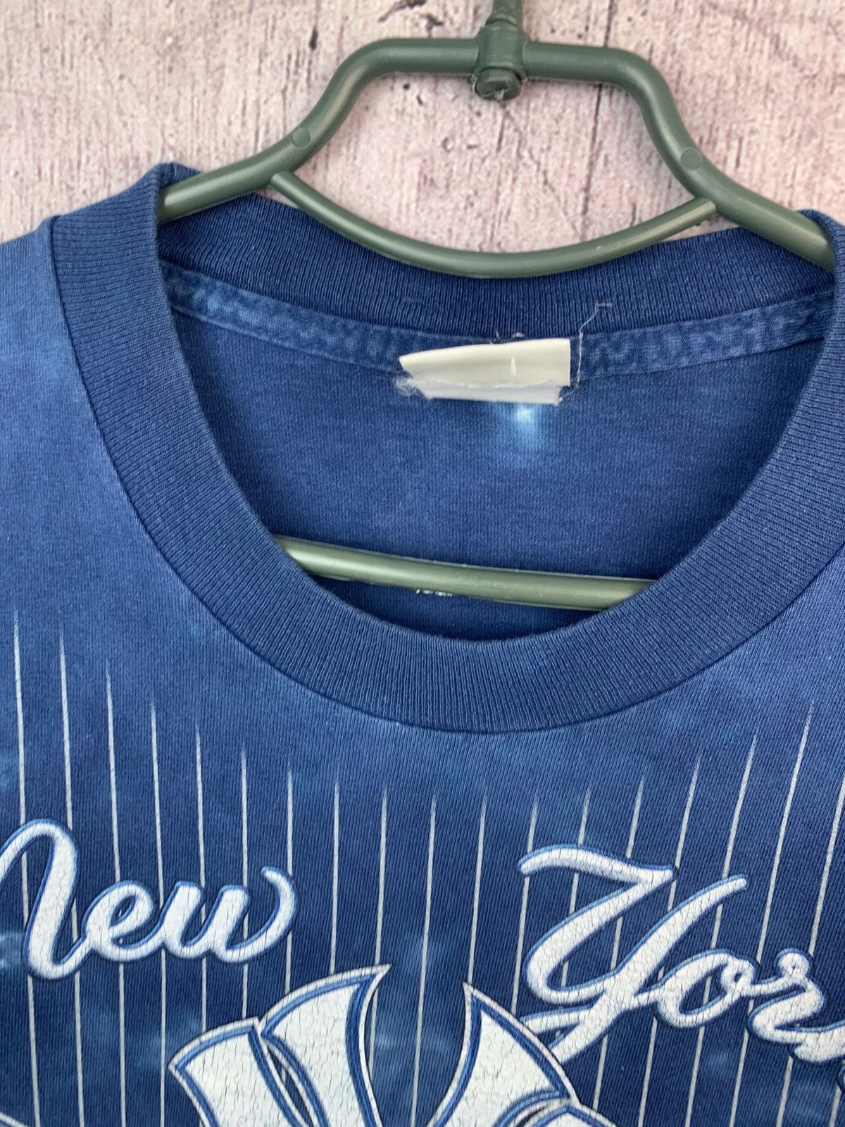 New York Yankees Y2K New York Yankees All Over Print Tie Dye T-Shirt Size US XL / EU 56 / 4 - 7 Thumbnail